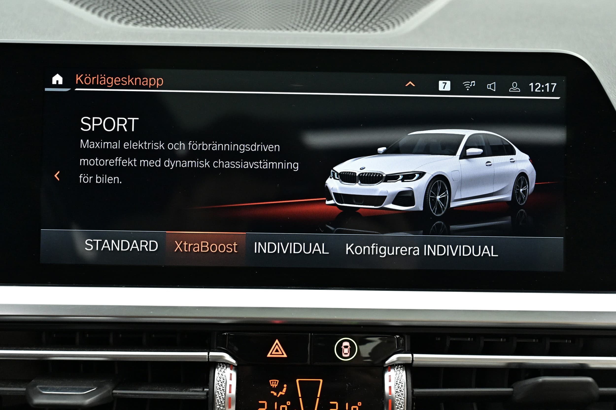 BMW 330e