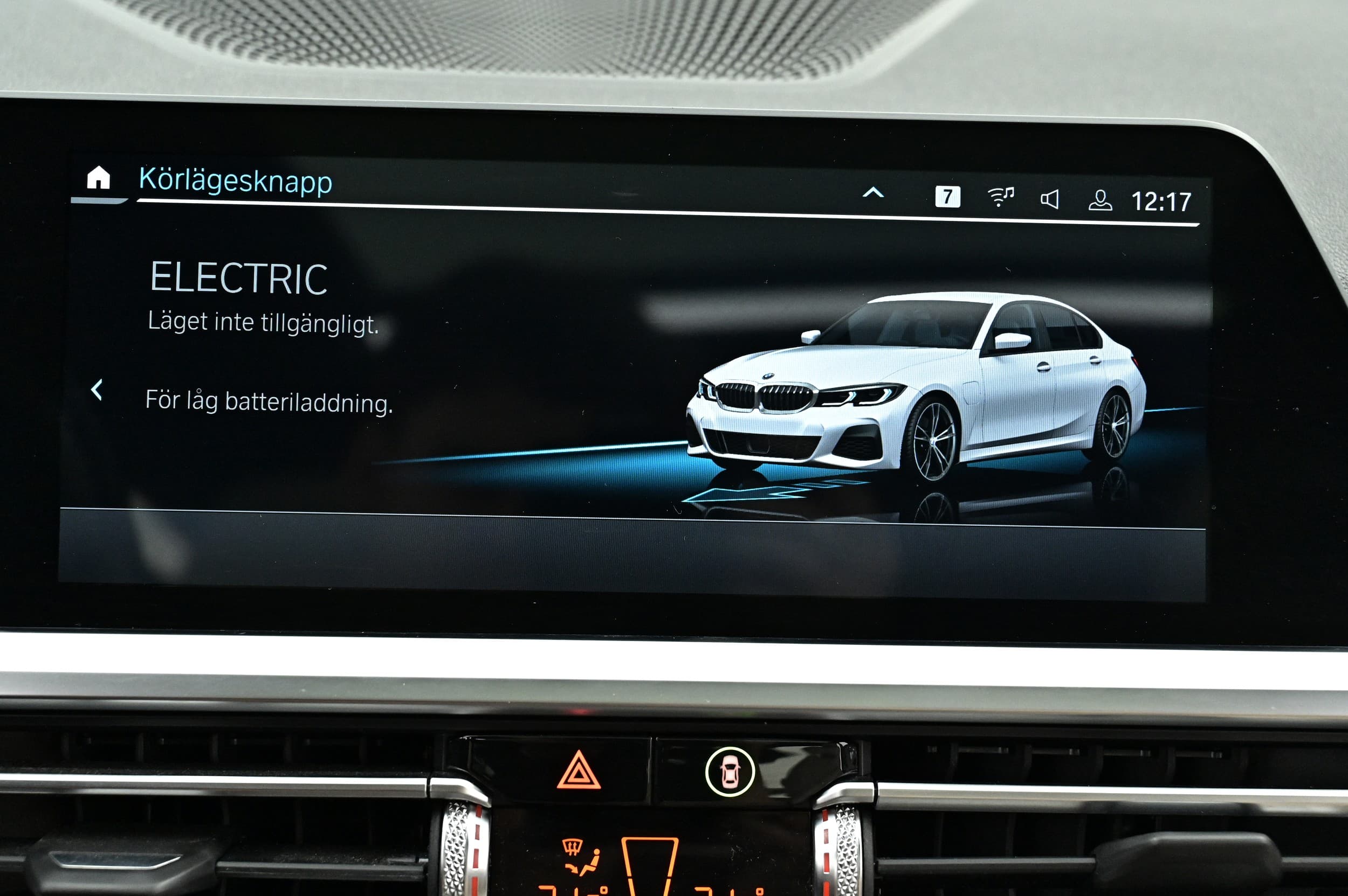 BMW 330e