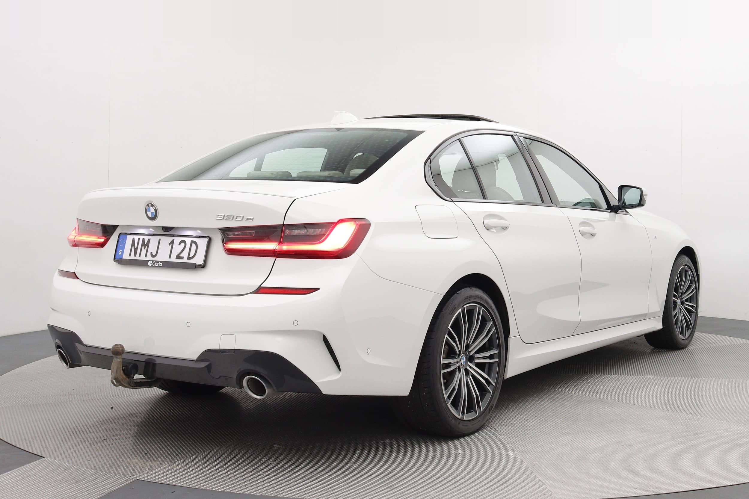 BMW 330e