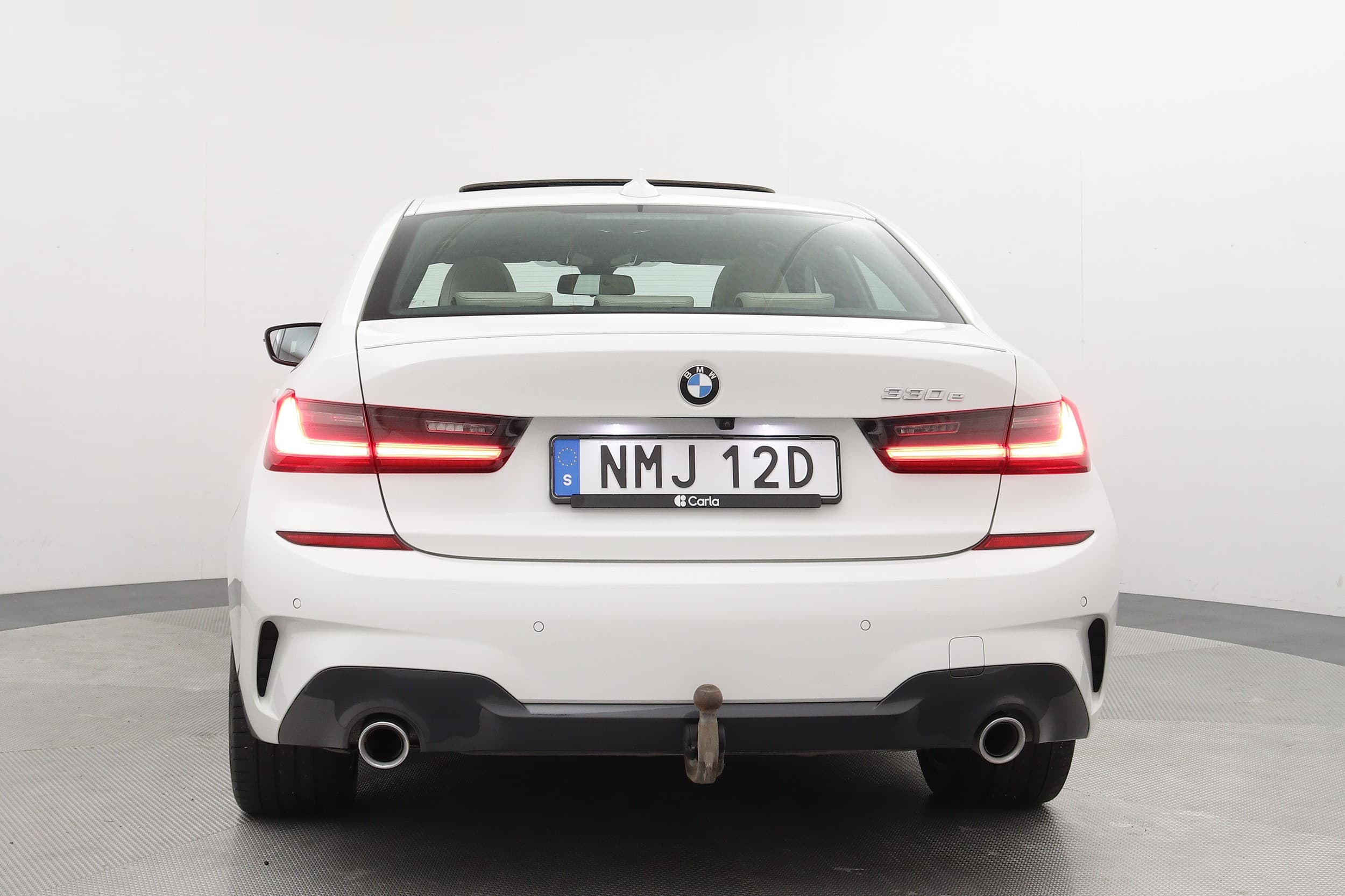 BMW 330e