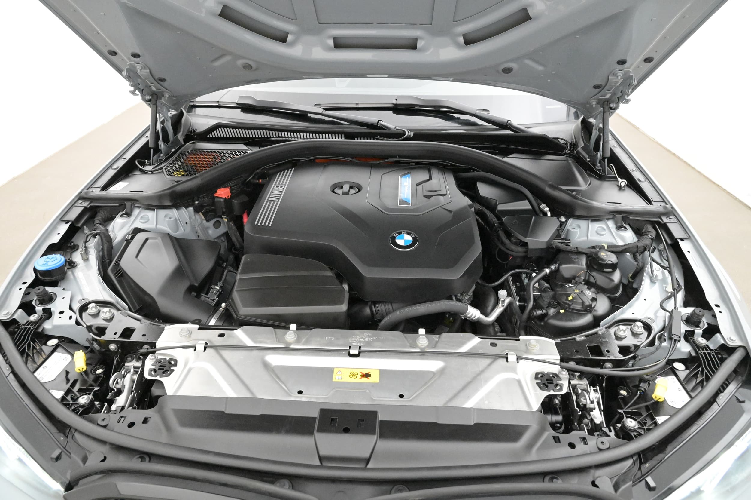 BMW 330e