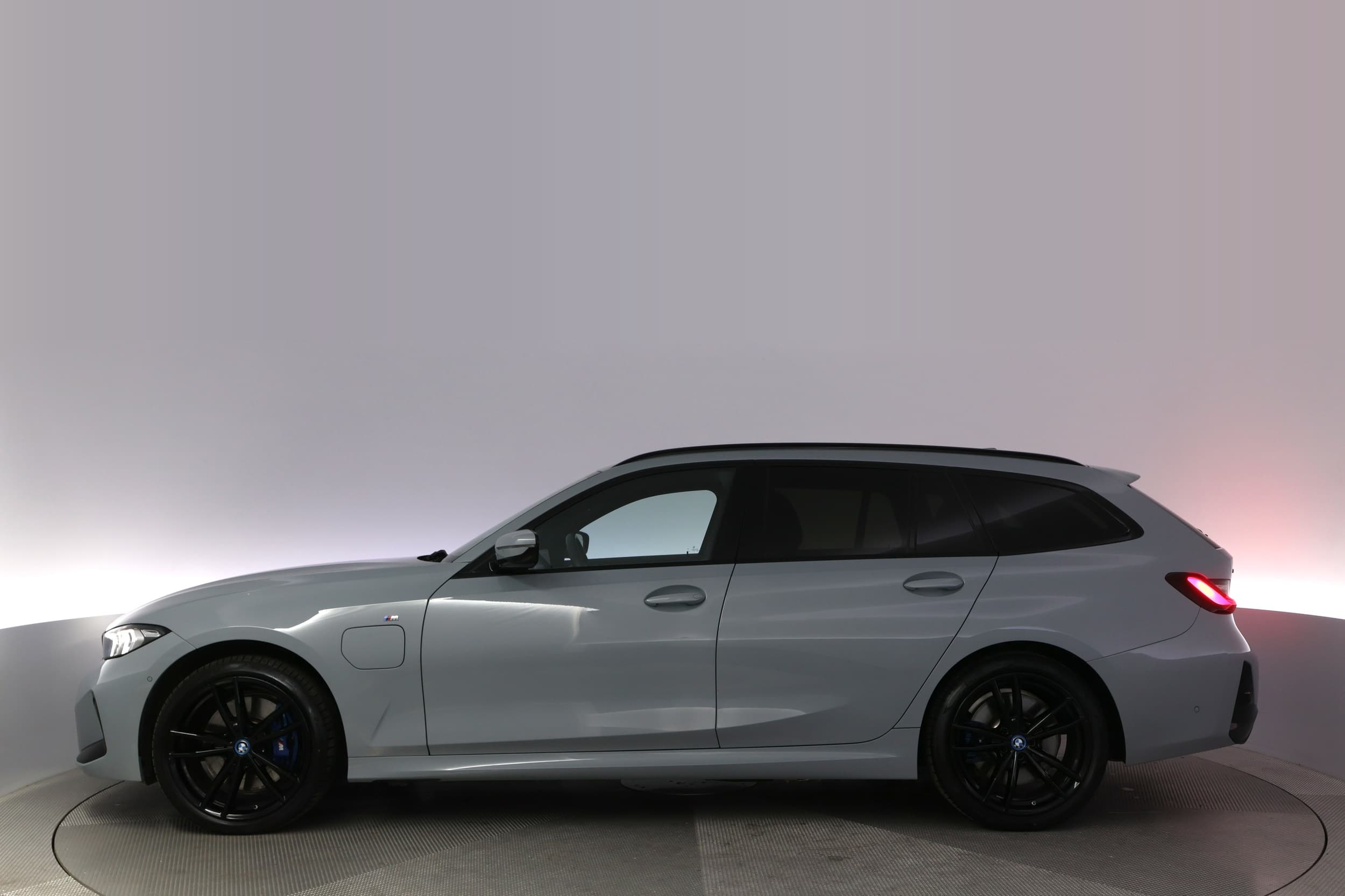 BMW 330e
