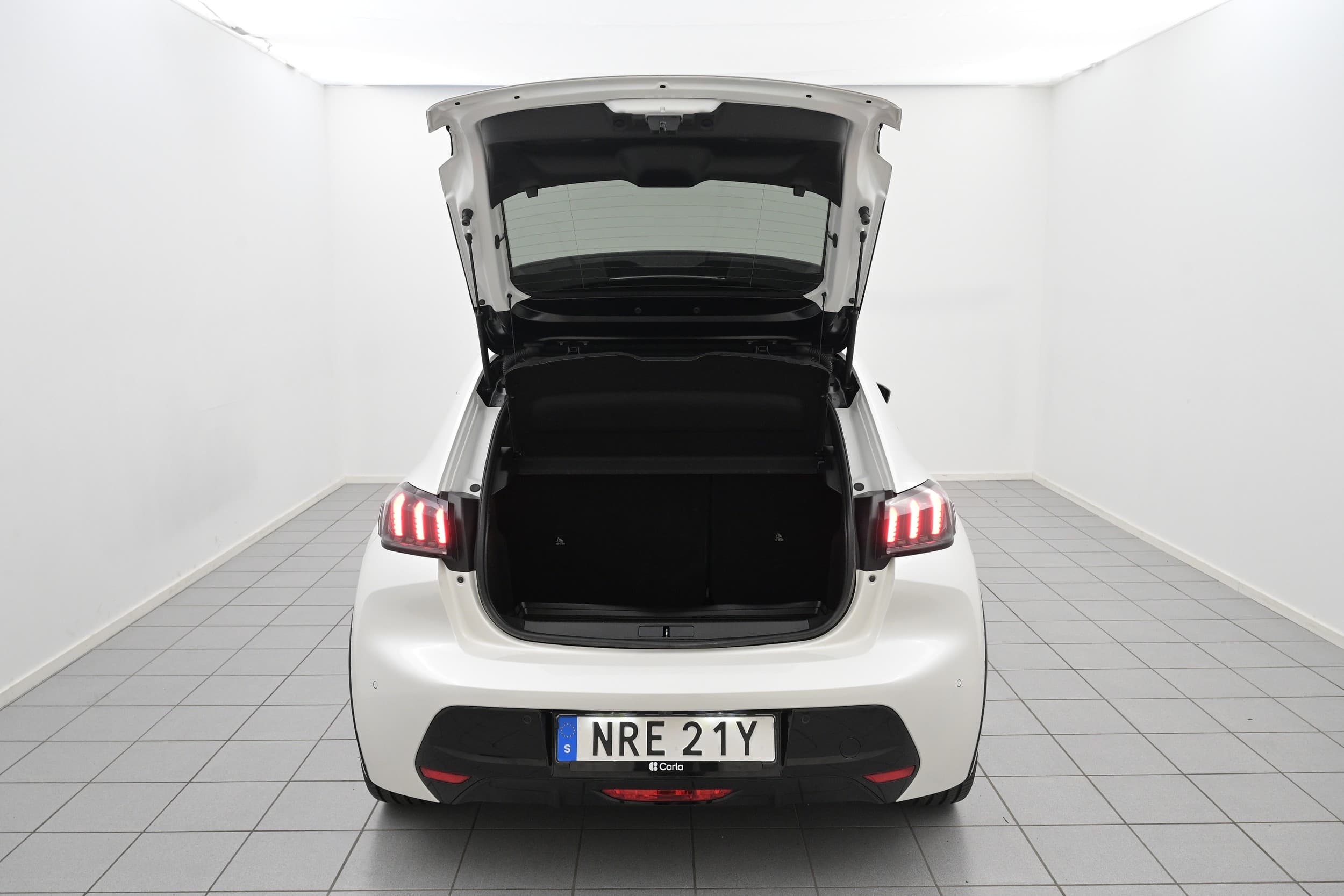 Peugeot e-208