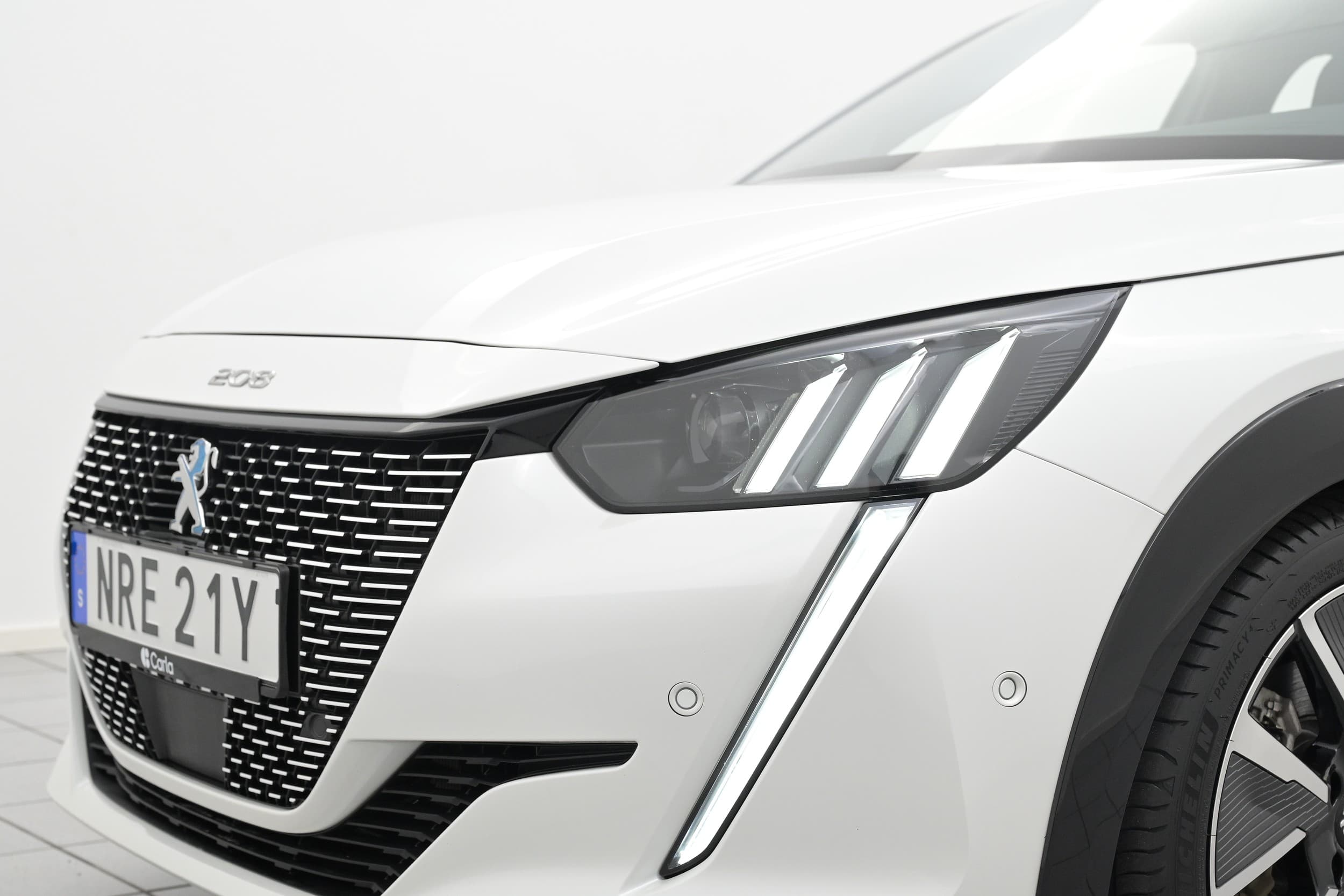 Peugeot e-208