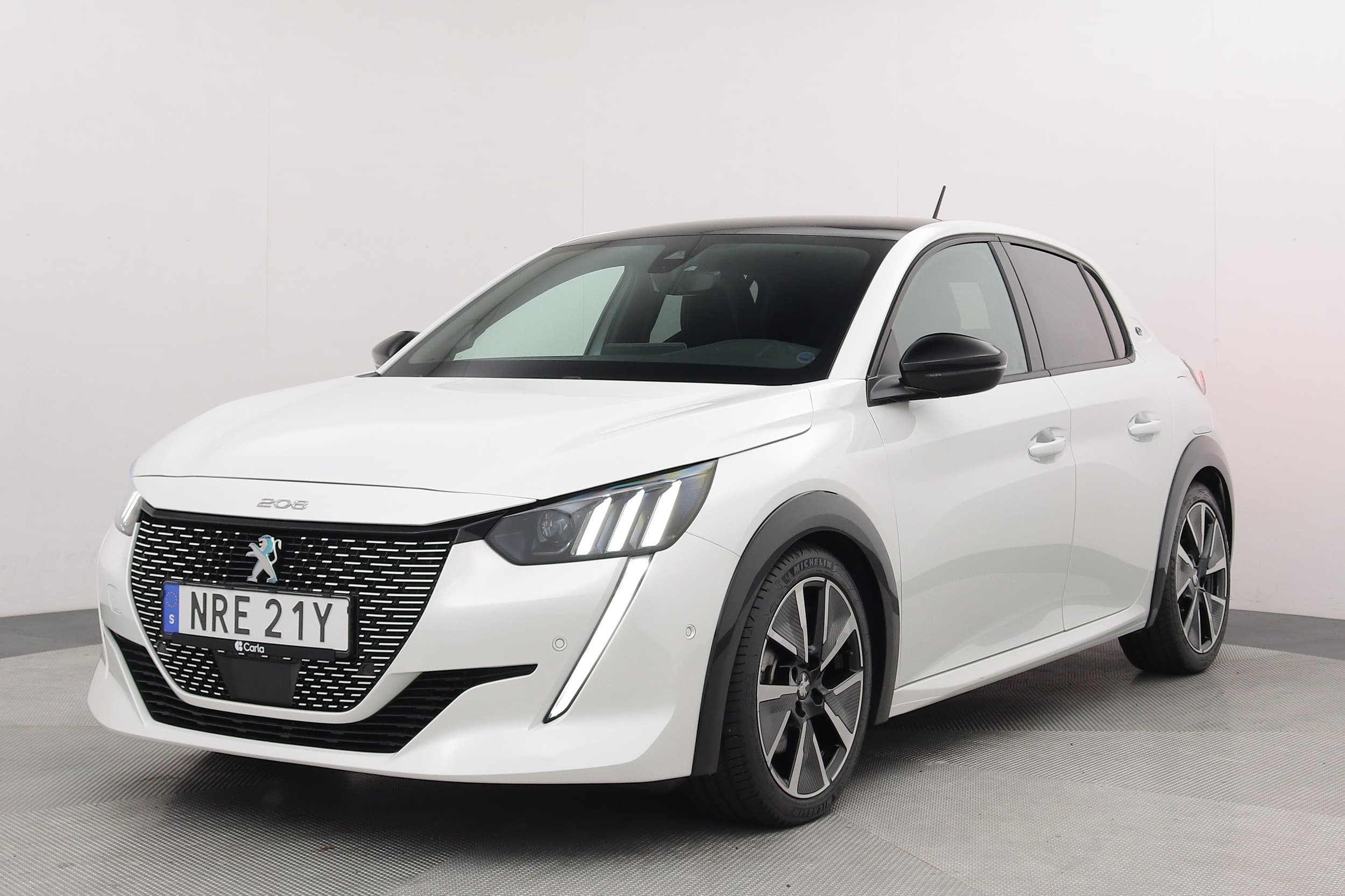 Peugeot e-208
