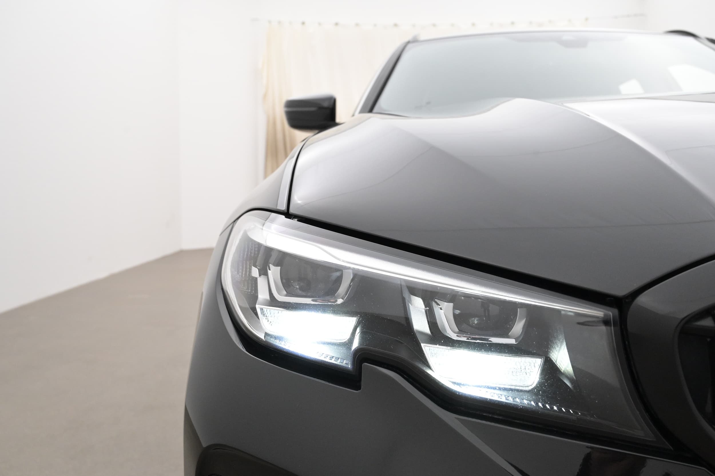 BMW 330e