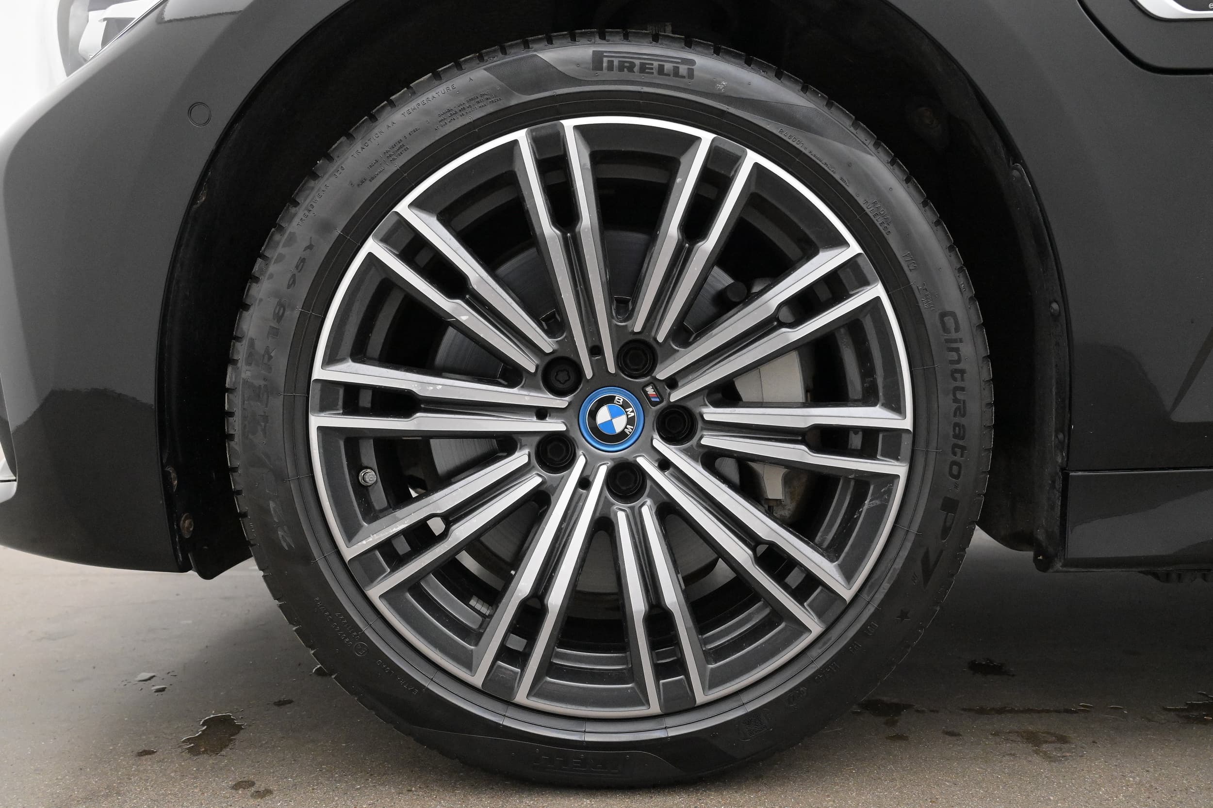 BMW 330e