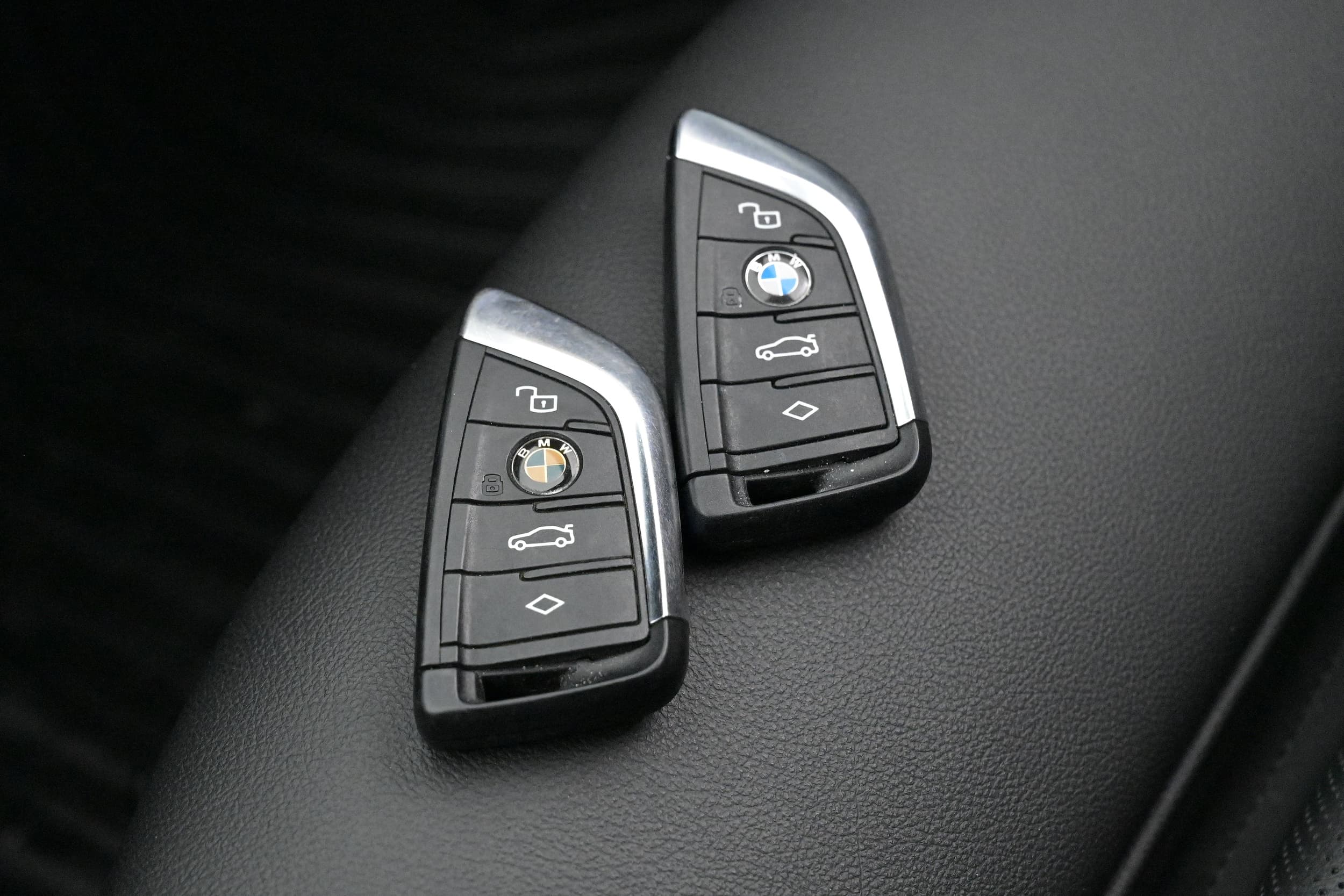 BMW 330e
