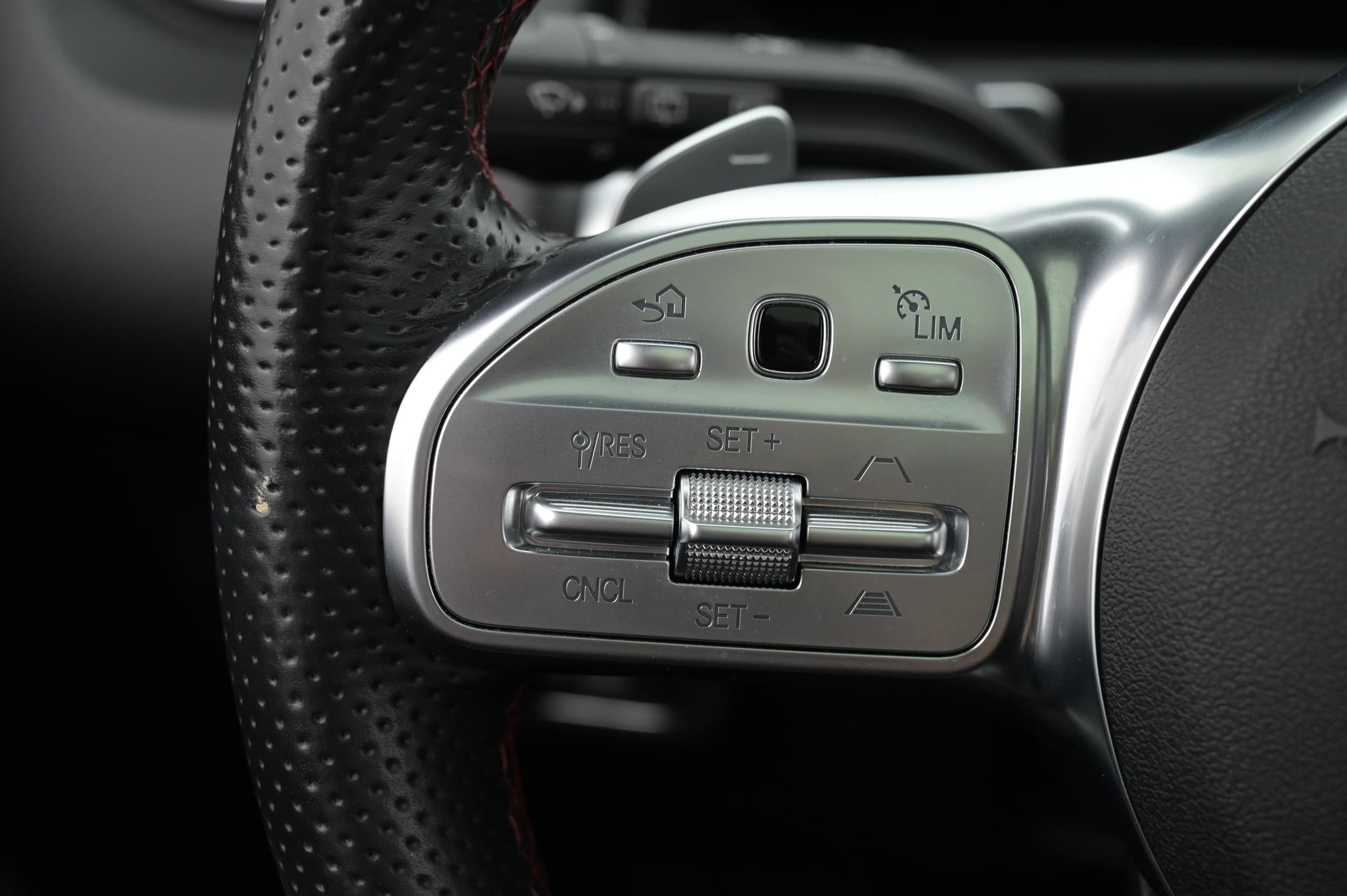 Adaptiv farthållare (DISTRONIC PLUS)