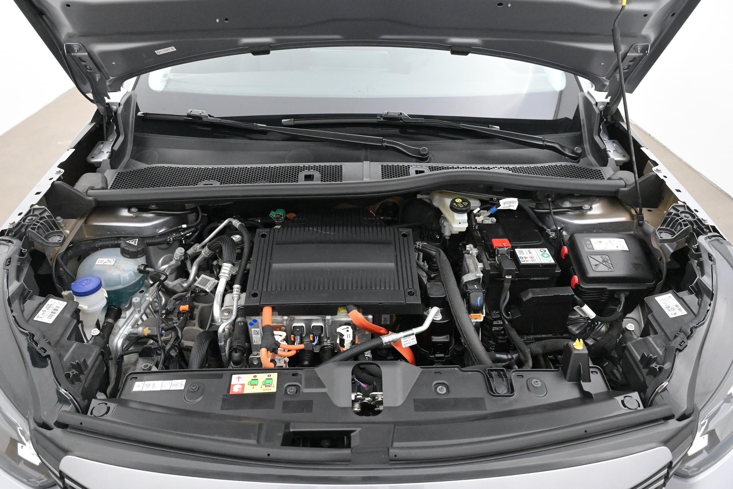 Peugeot e-2008
