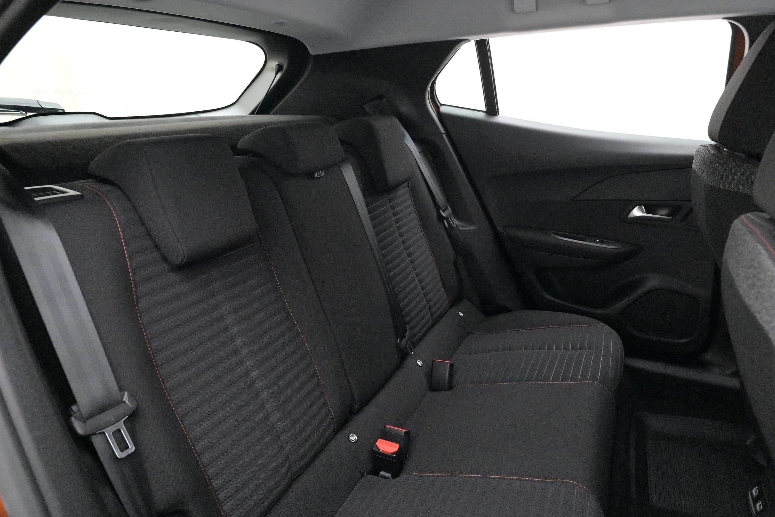 Peugeot e-2008