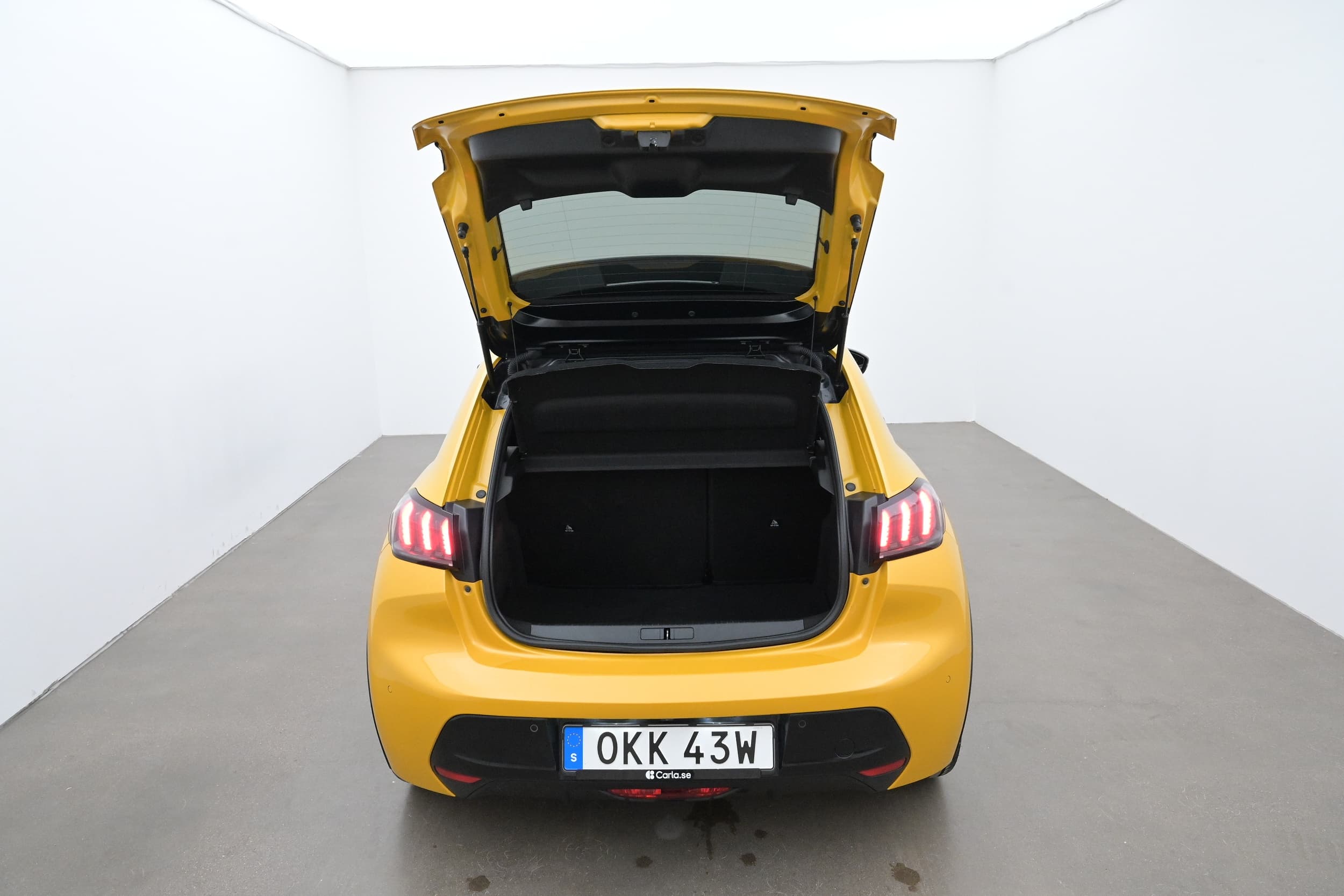 Peugeot e-208