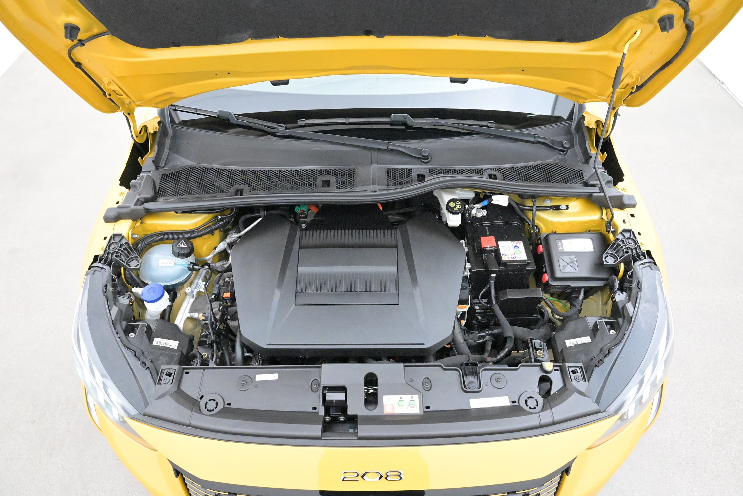 Peugeot e-208