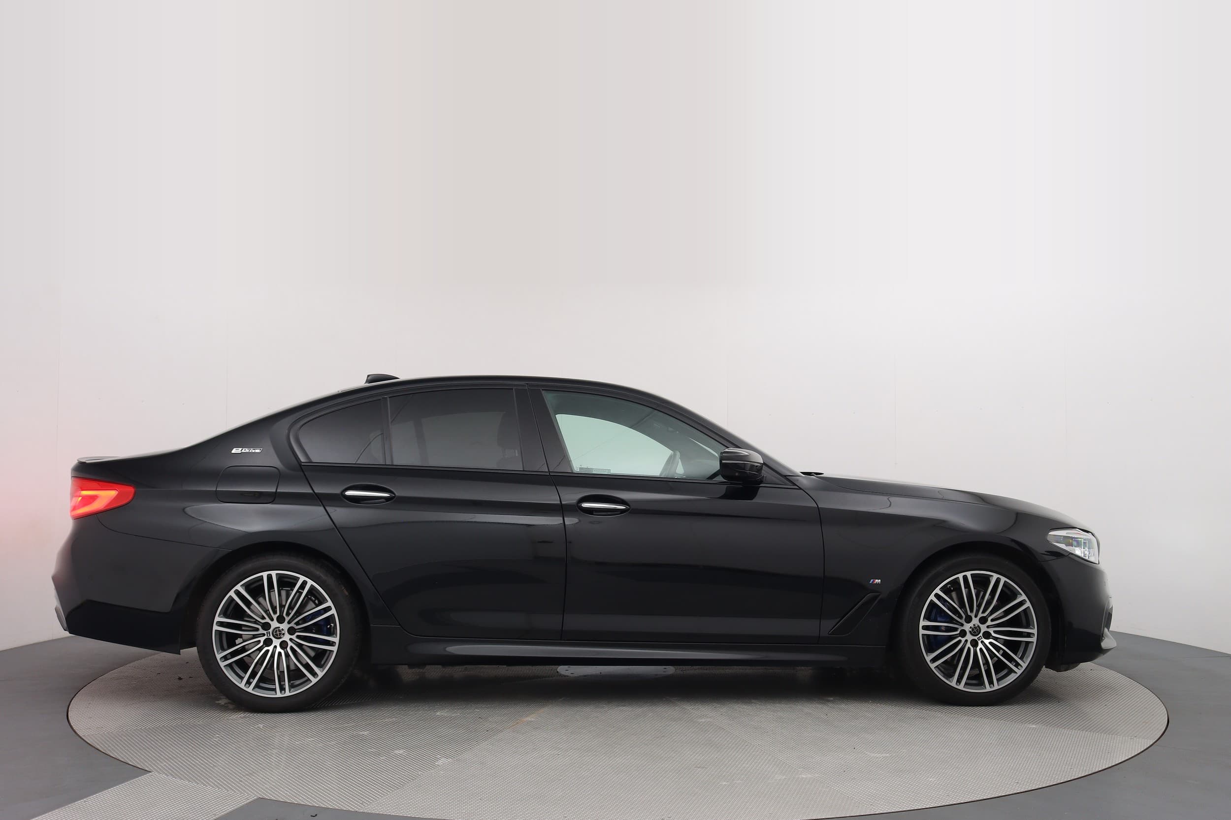 BMW 530e