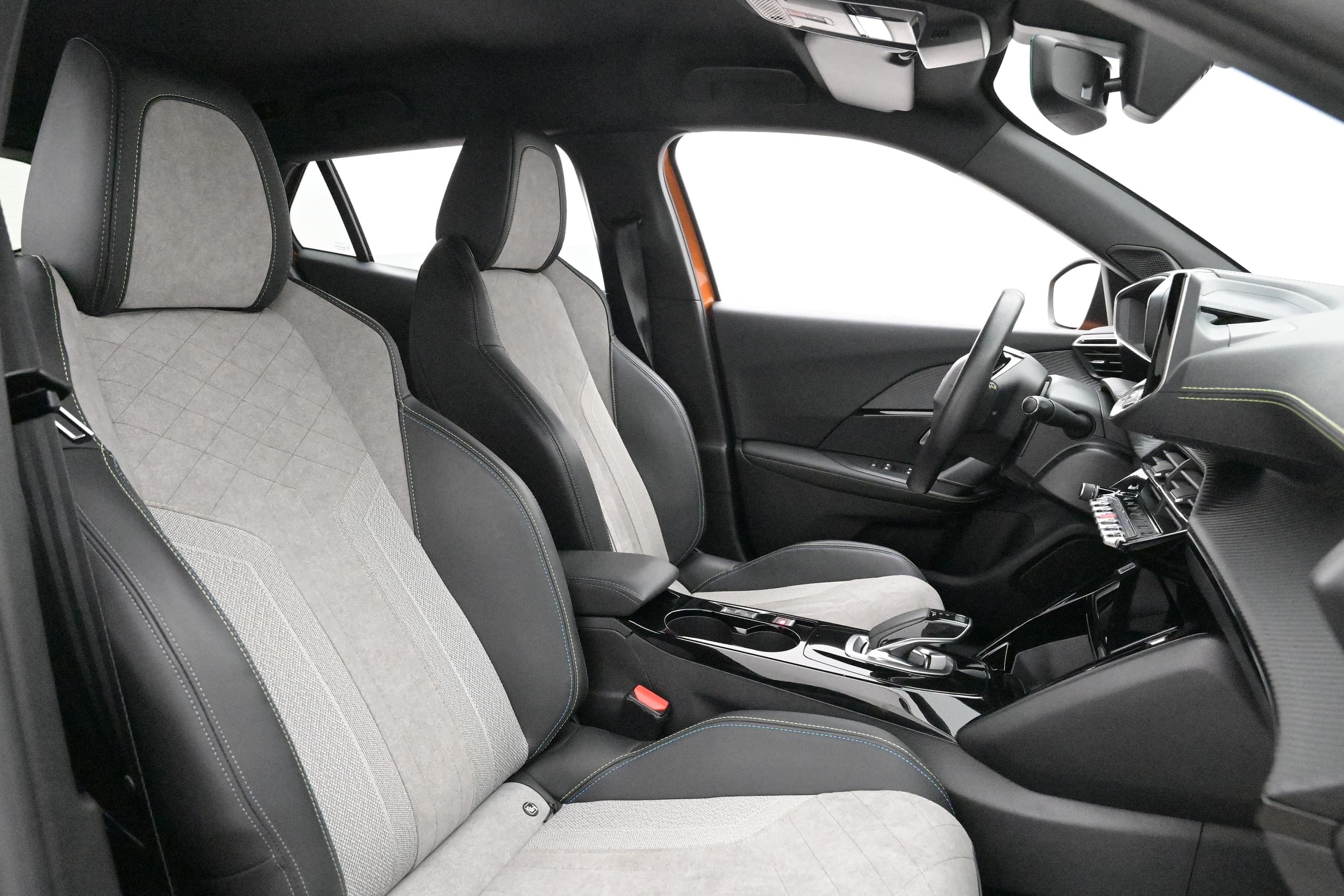 Peugeot e-2008
