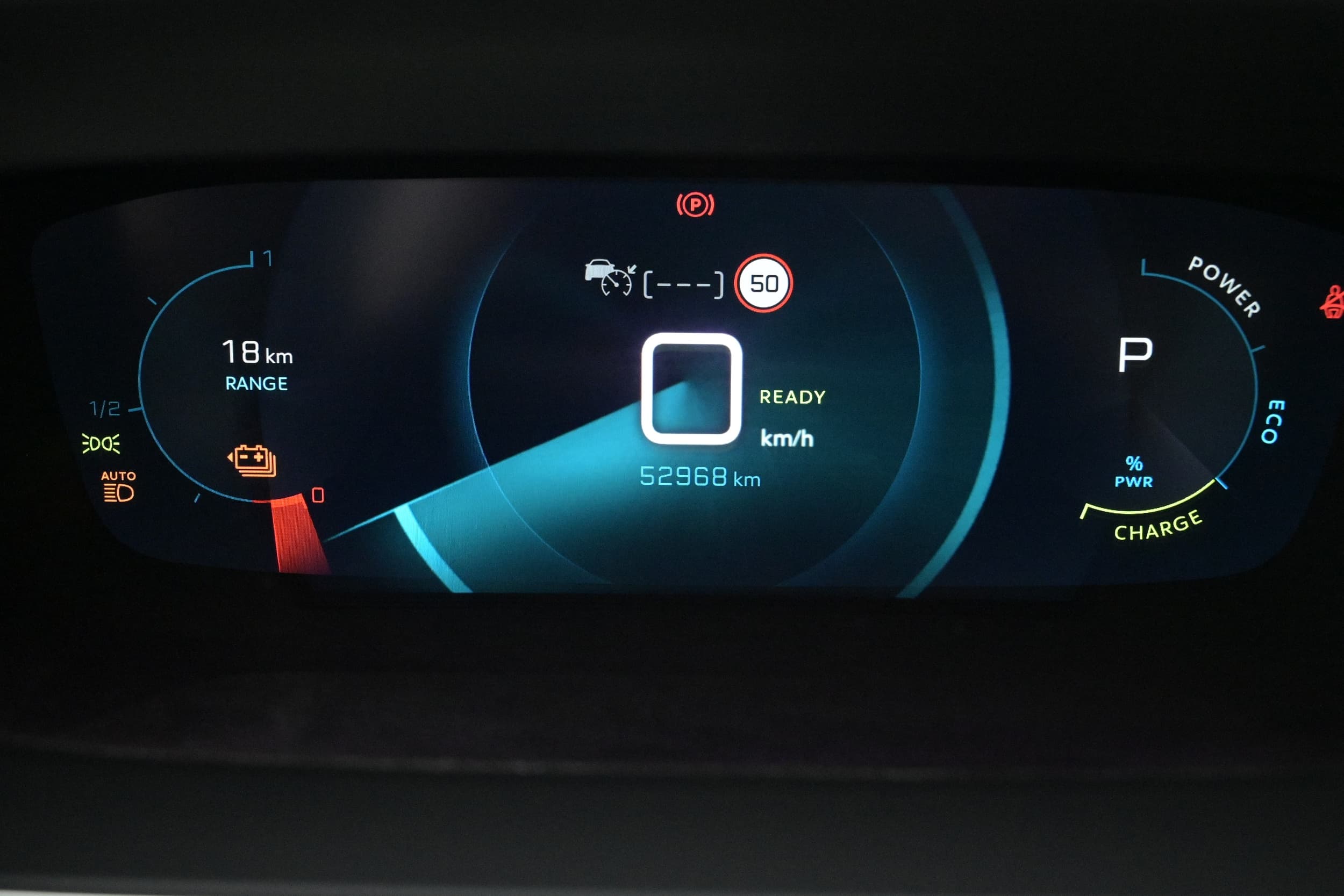 Peugeot e-2008