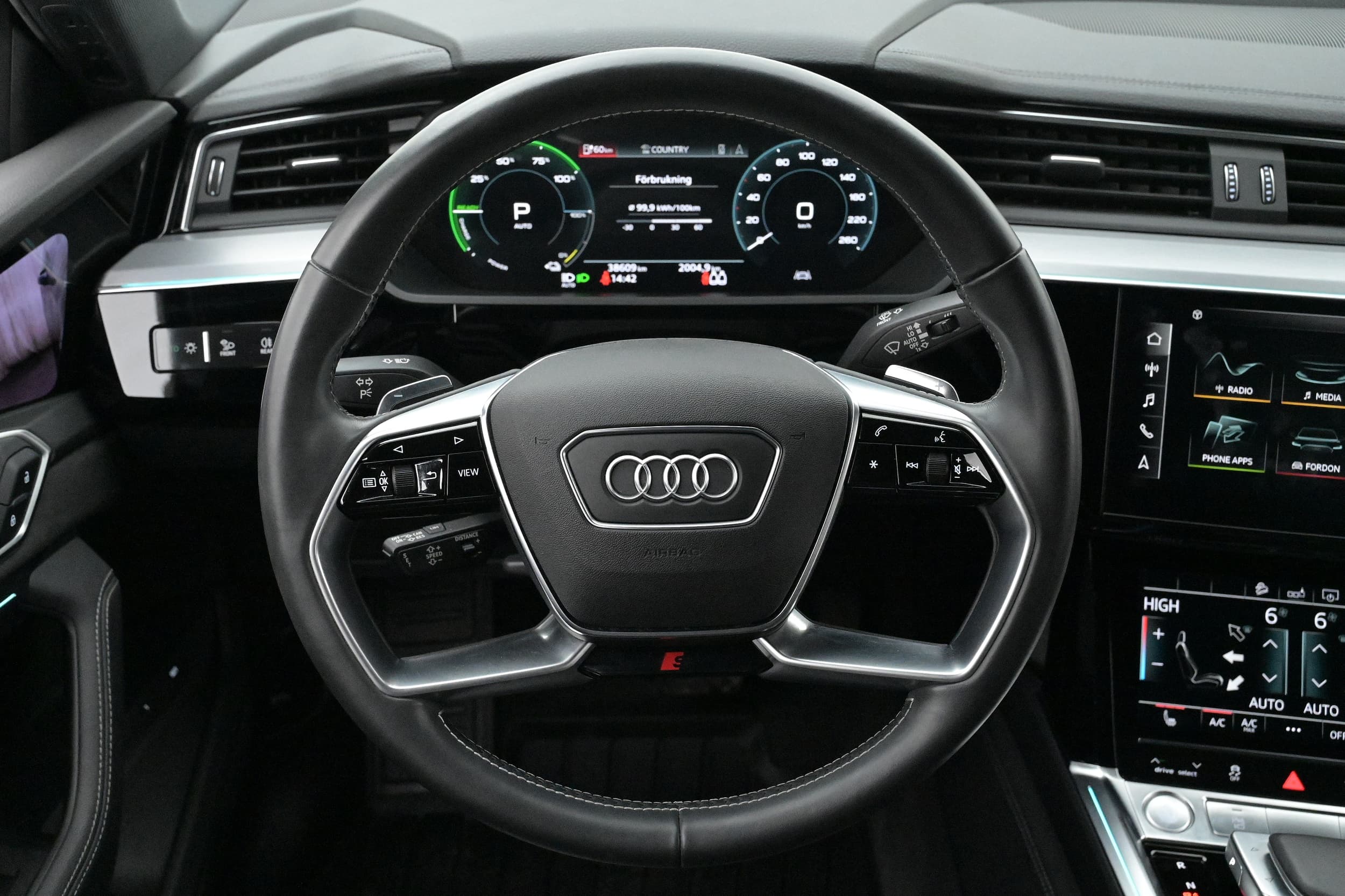 Audi e-tron