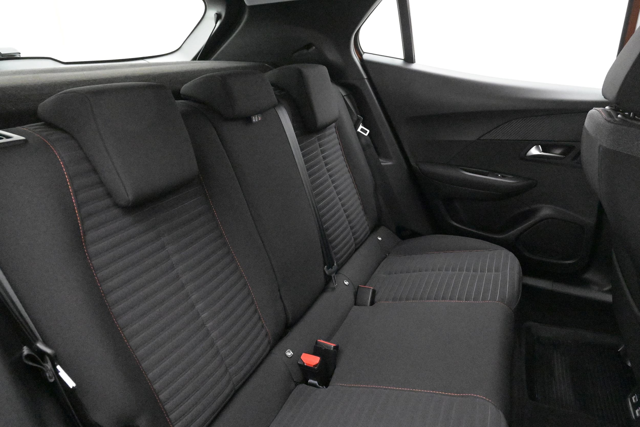 Peugeot e-2008