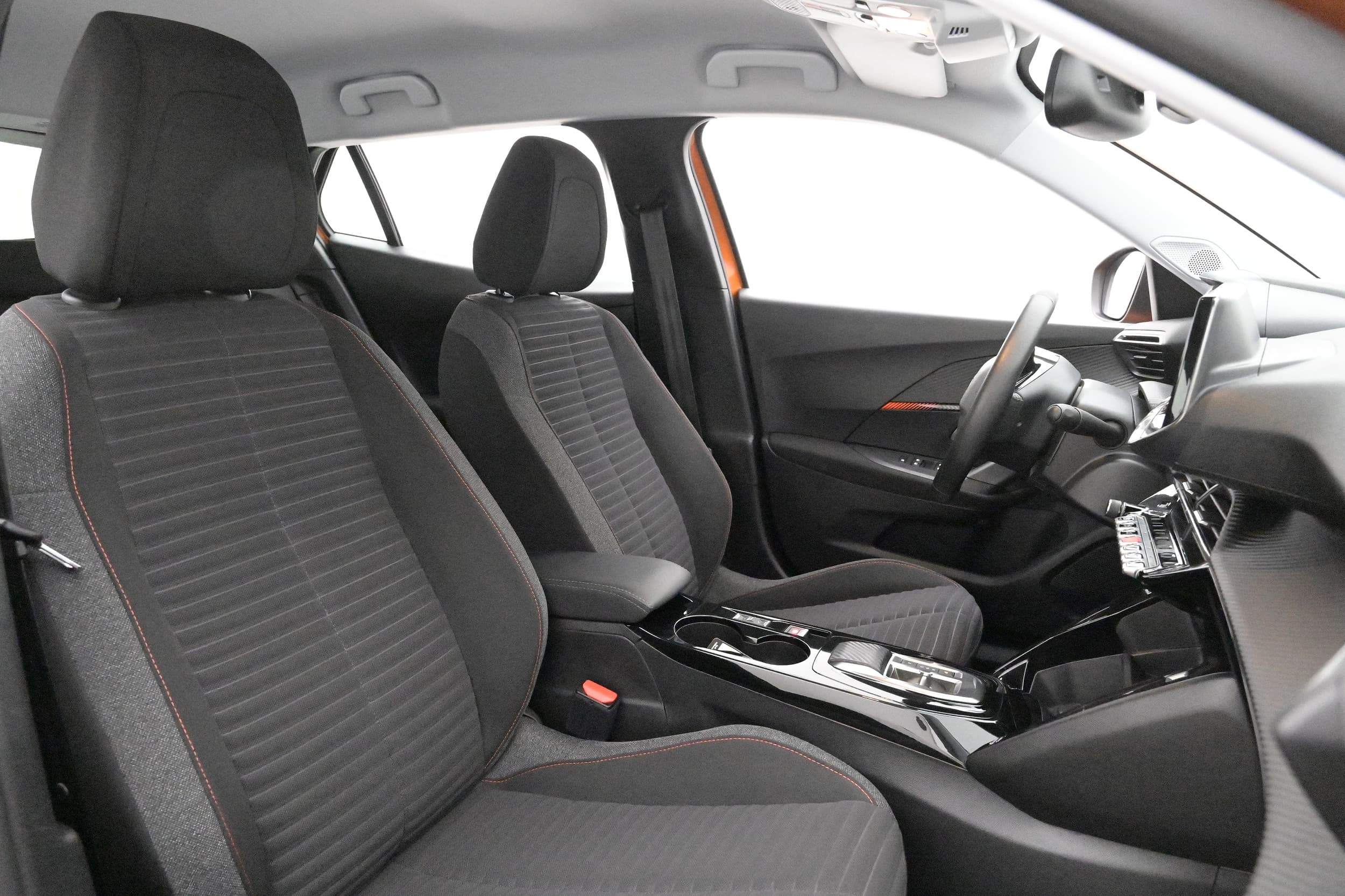 Peugeot e-2008