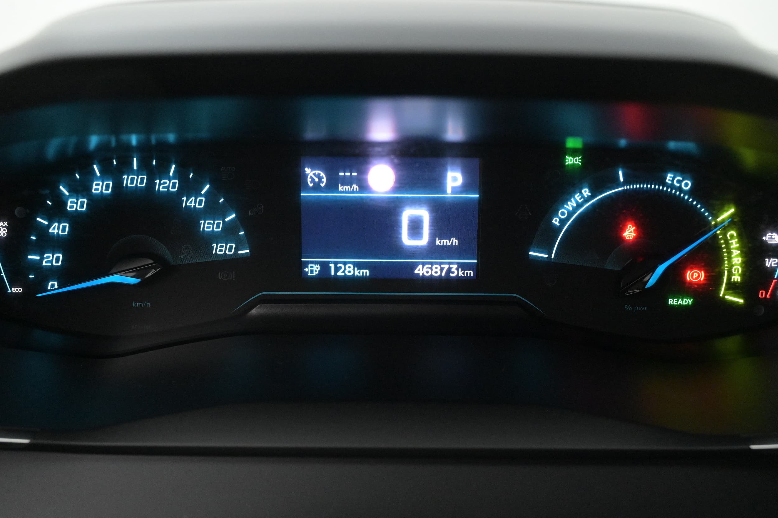 Peugeot e-2008