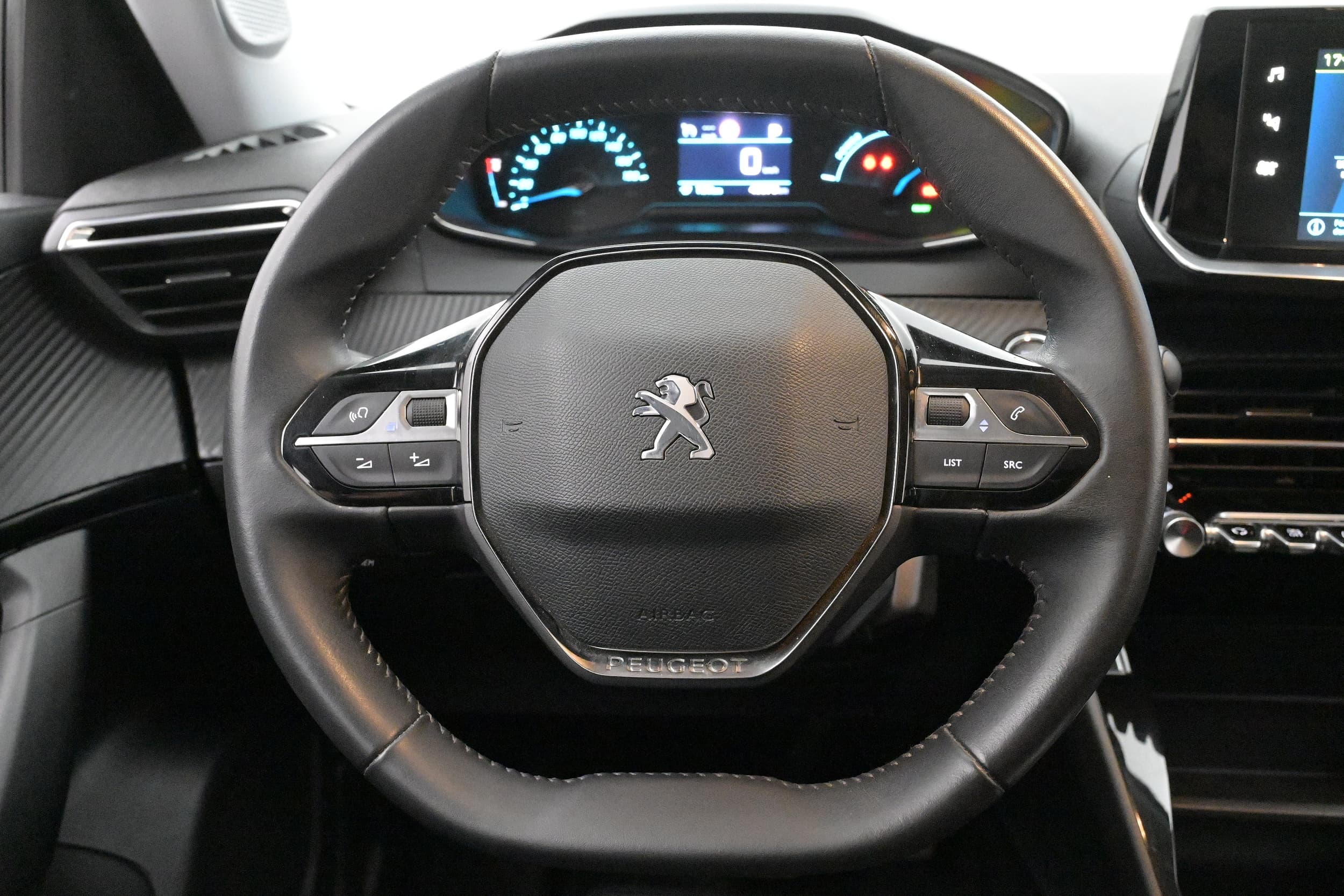 Peugeot e-2008