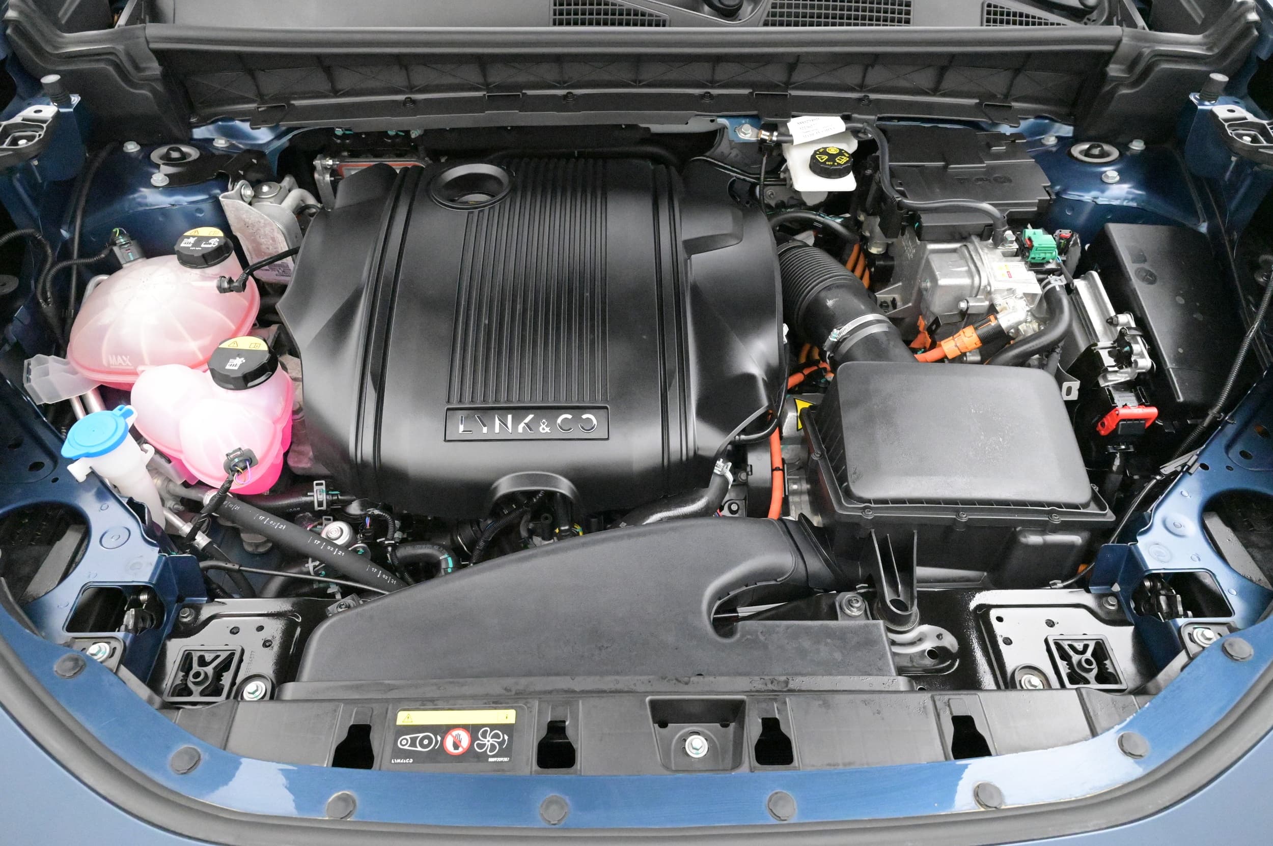 Lynk & Co 01