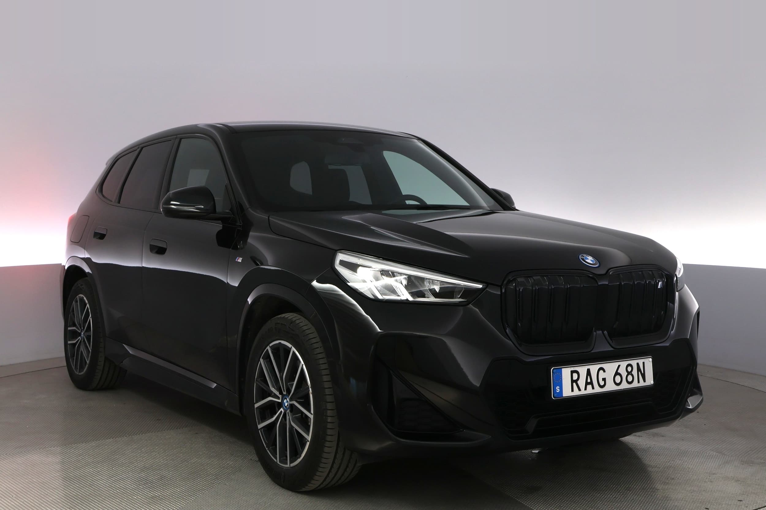 BMW iX1
