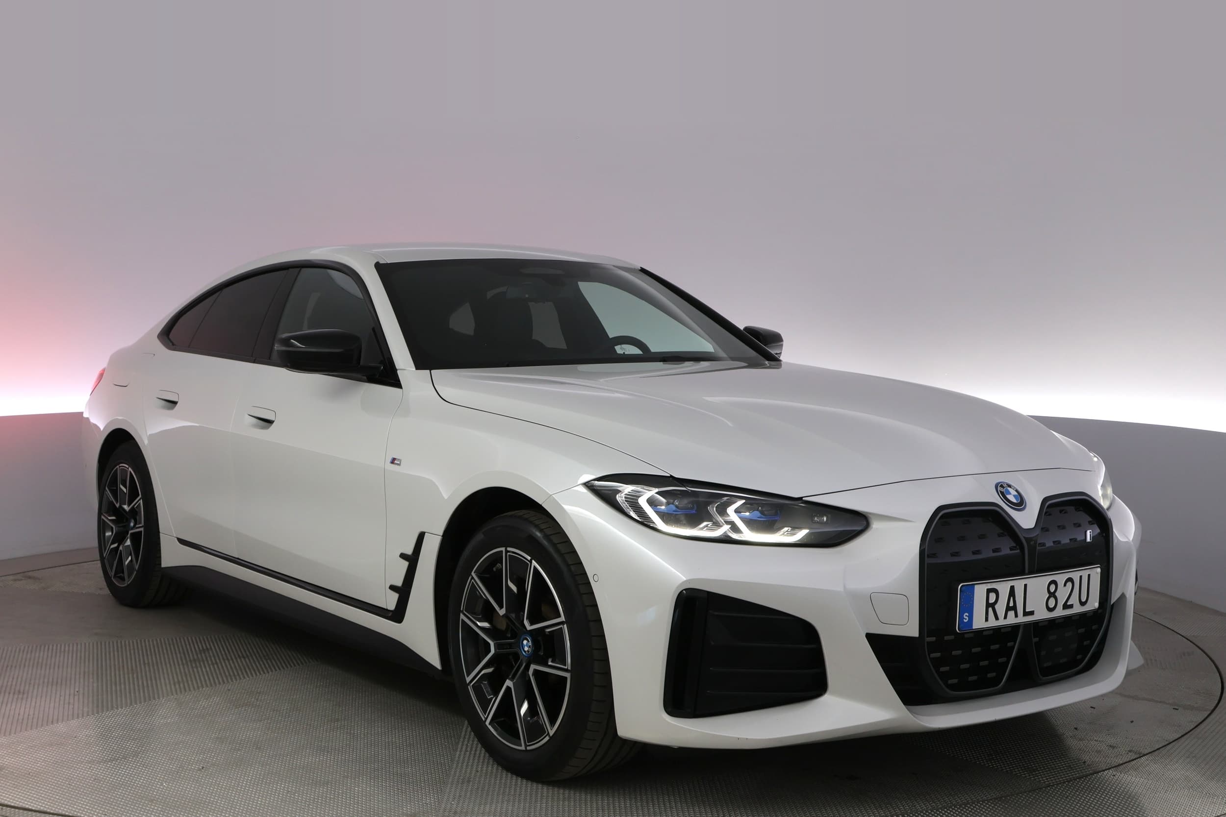 BMW i4
