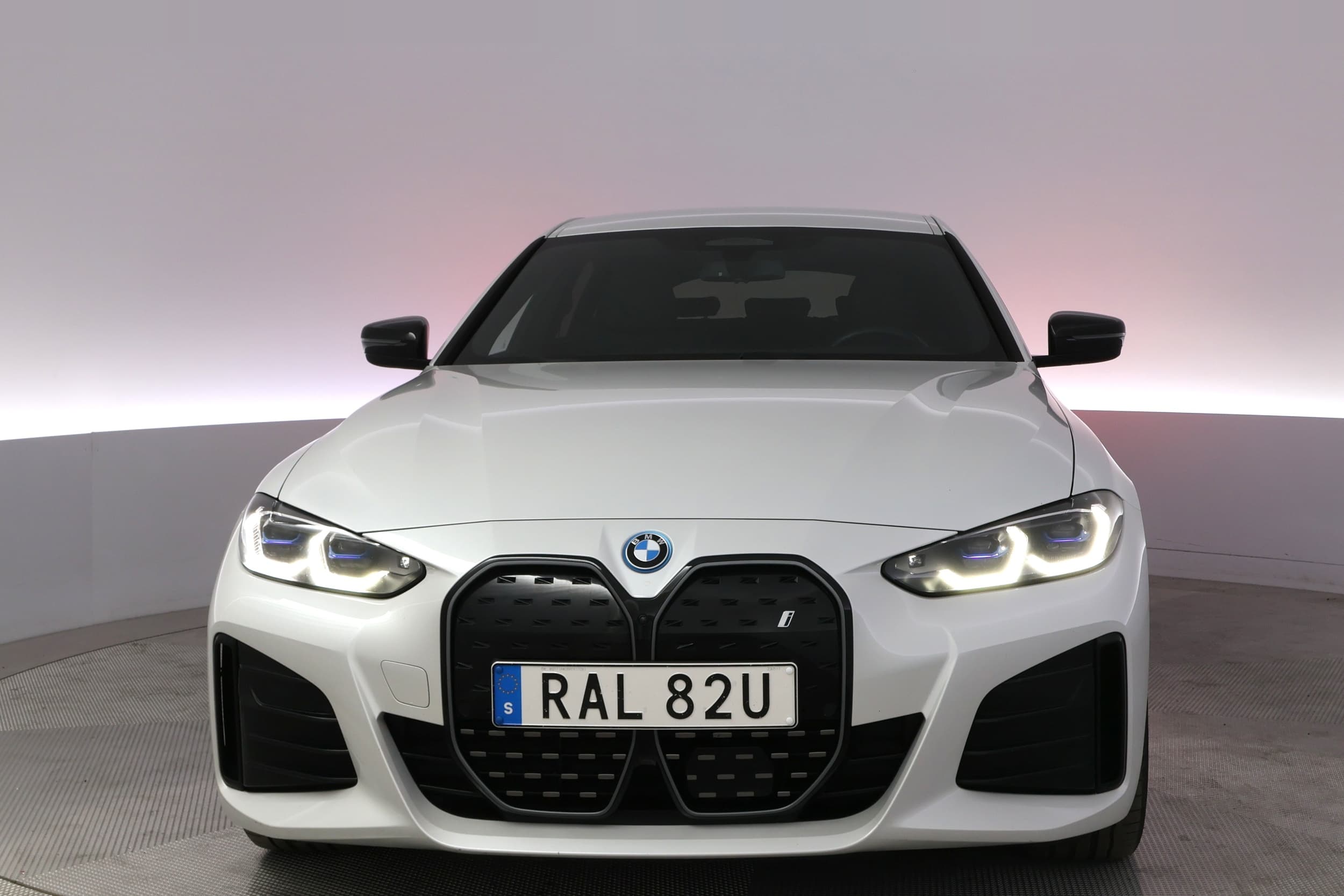BMW i4