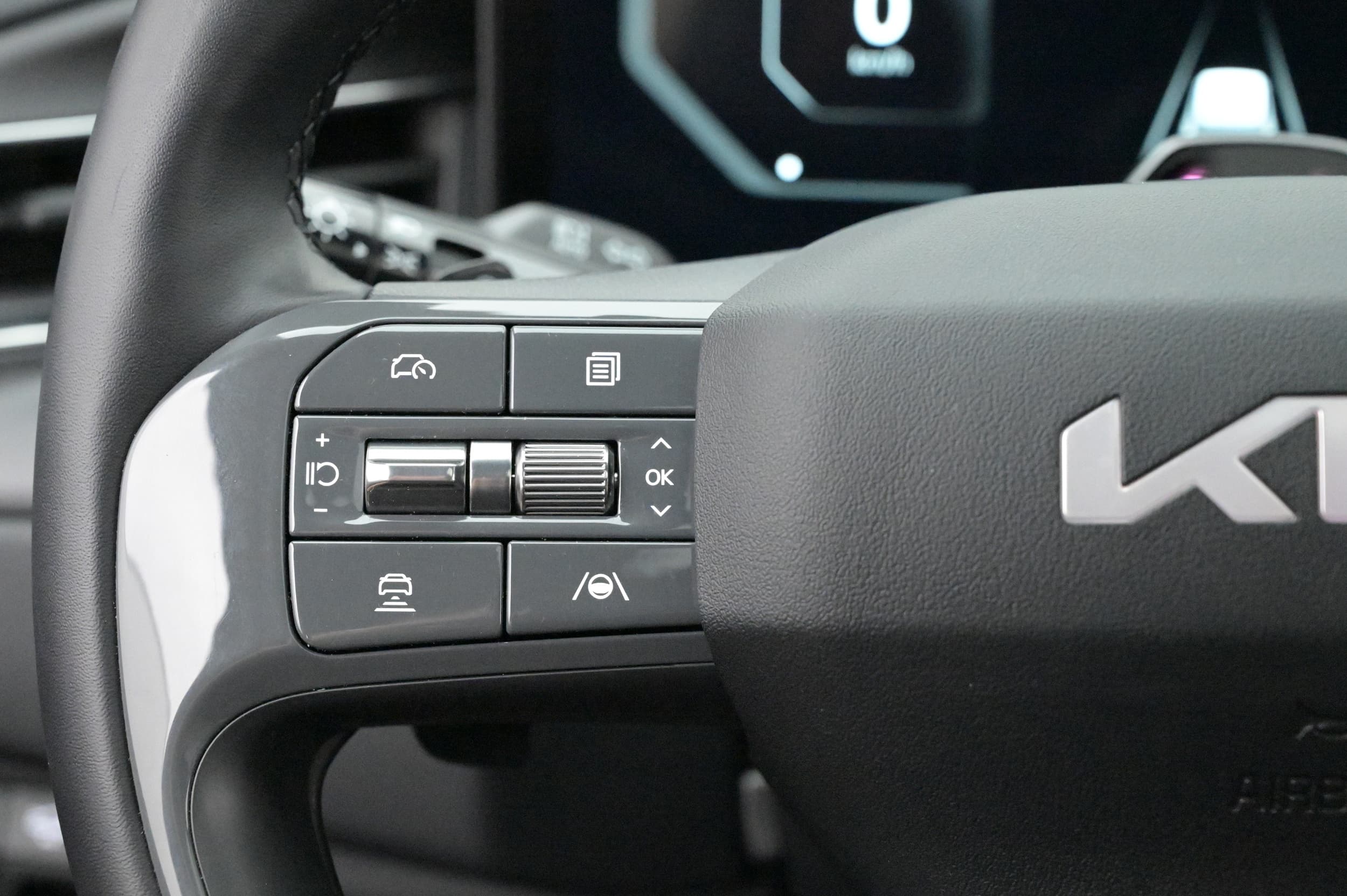 Adaptiv farthållare med lane assist