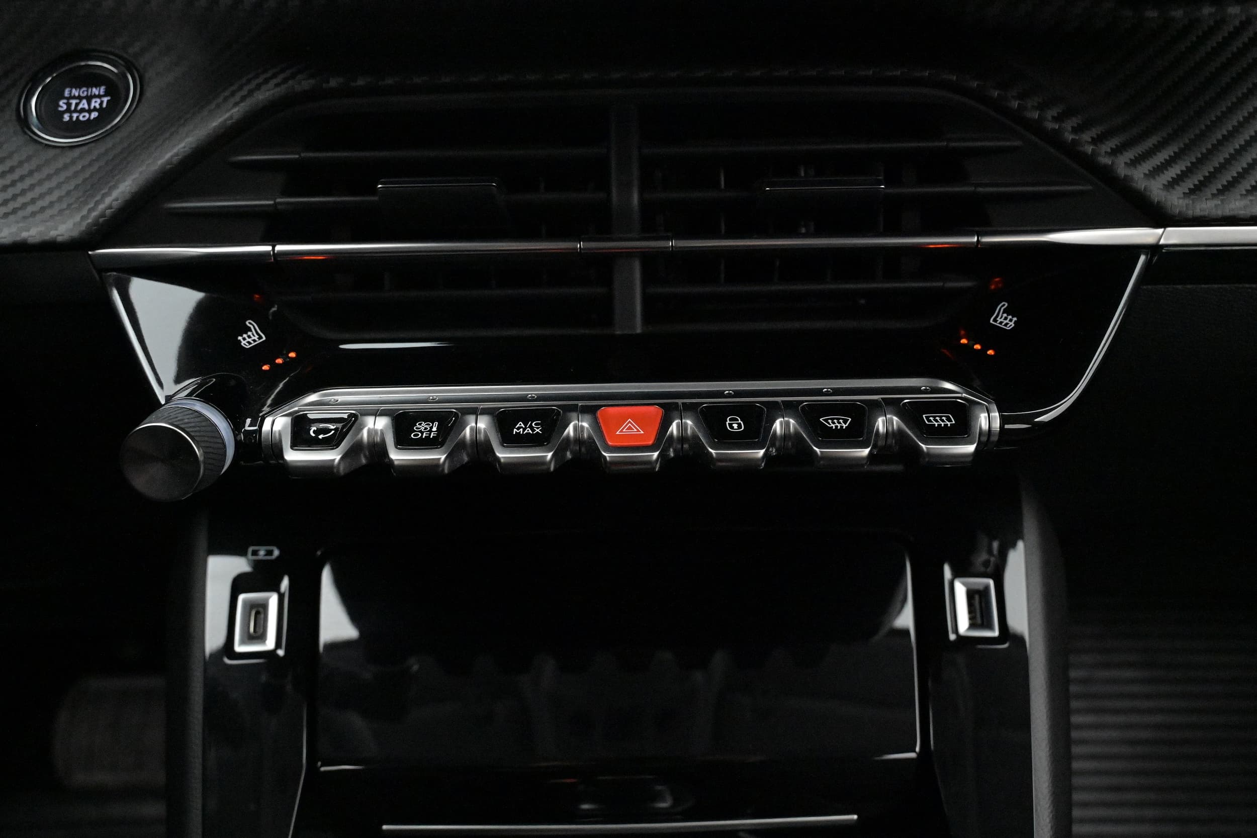 Peugeot e-208