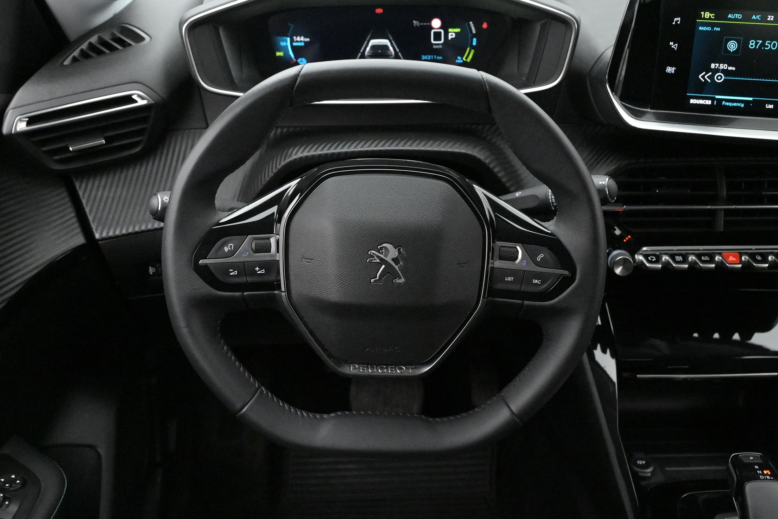 Peugeot e-208