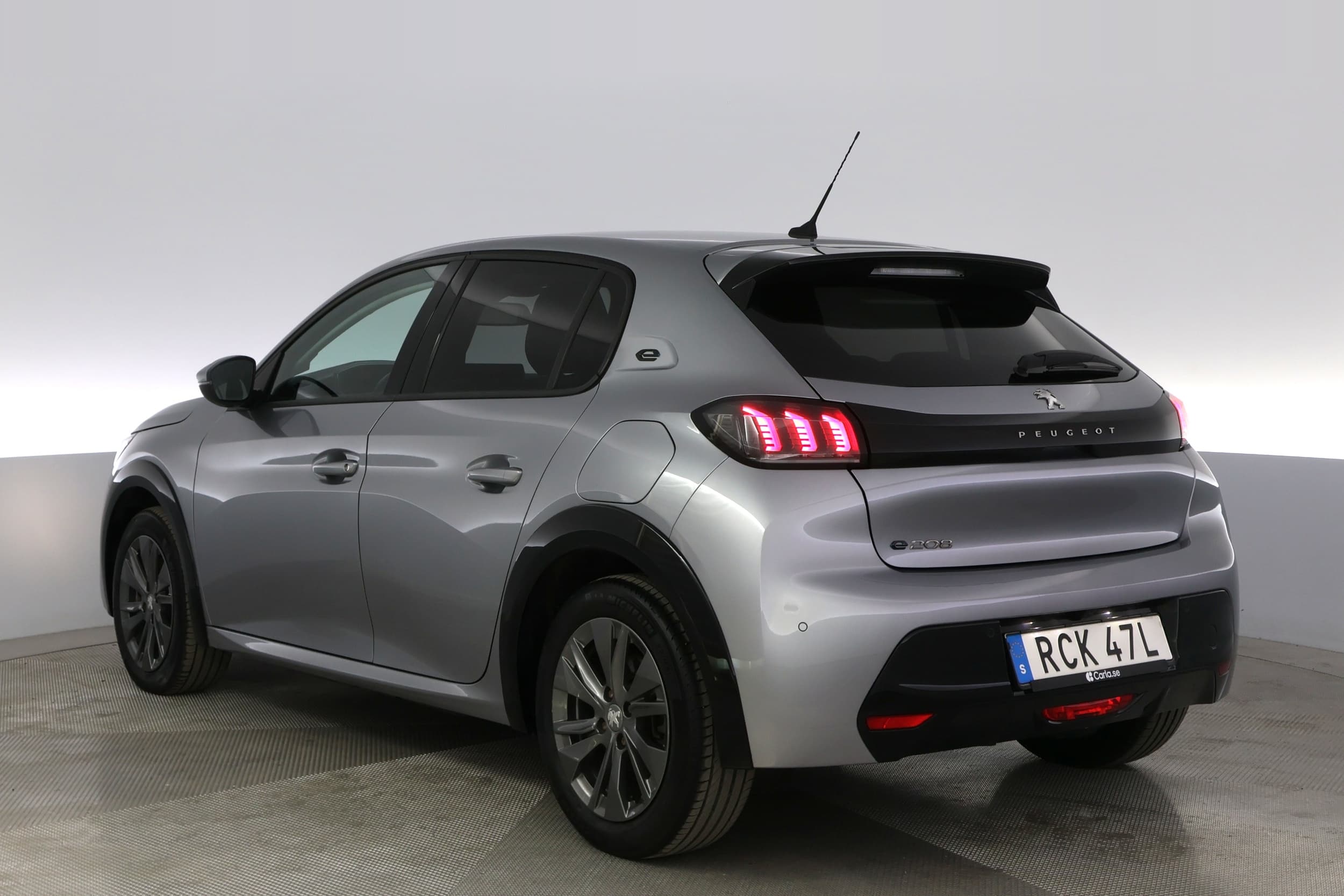 Peugeot e-208