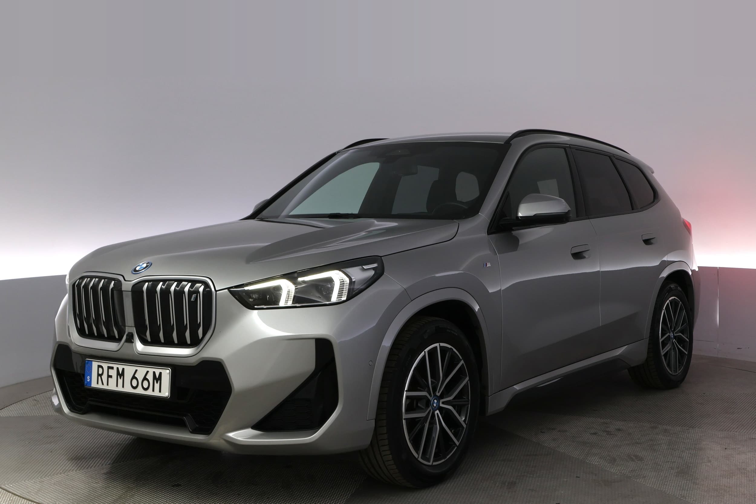 BMW iX1