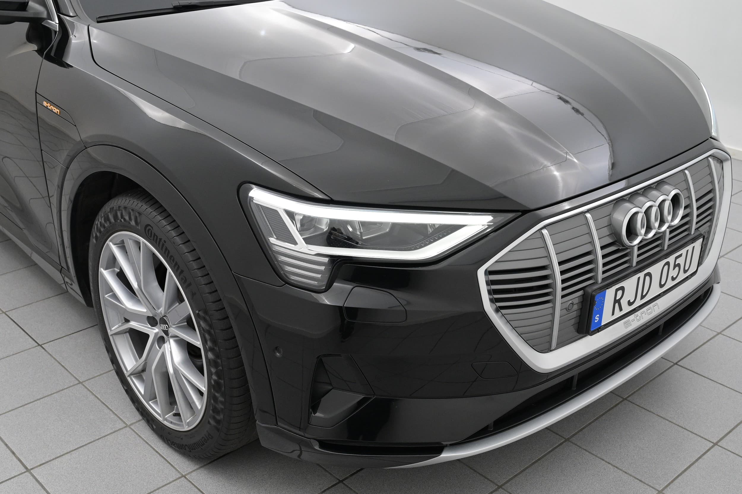 Audi e-tron