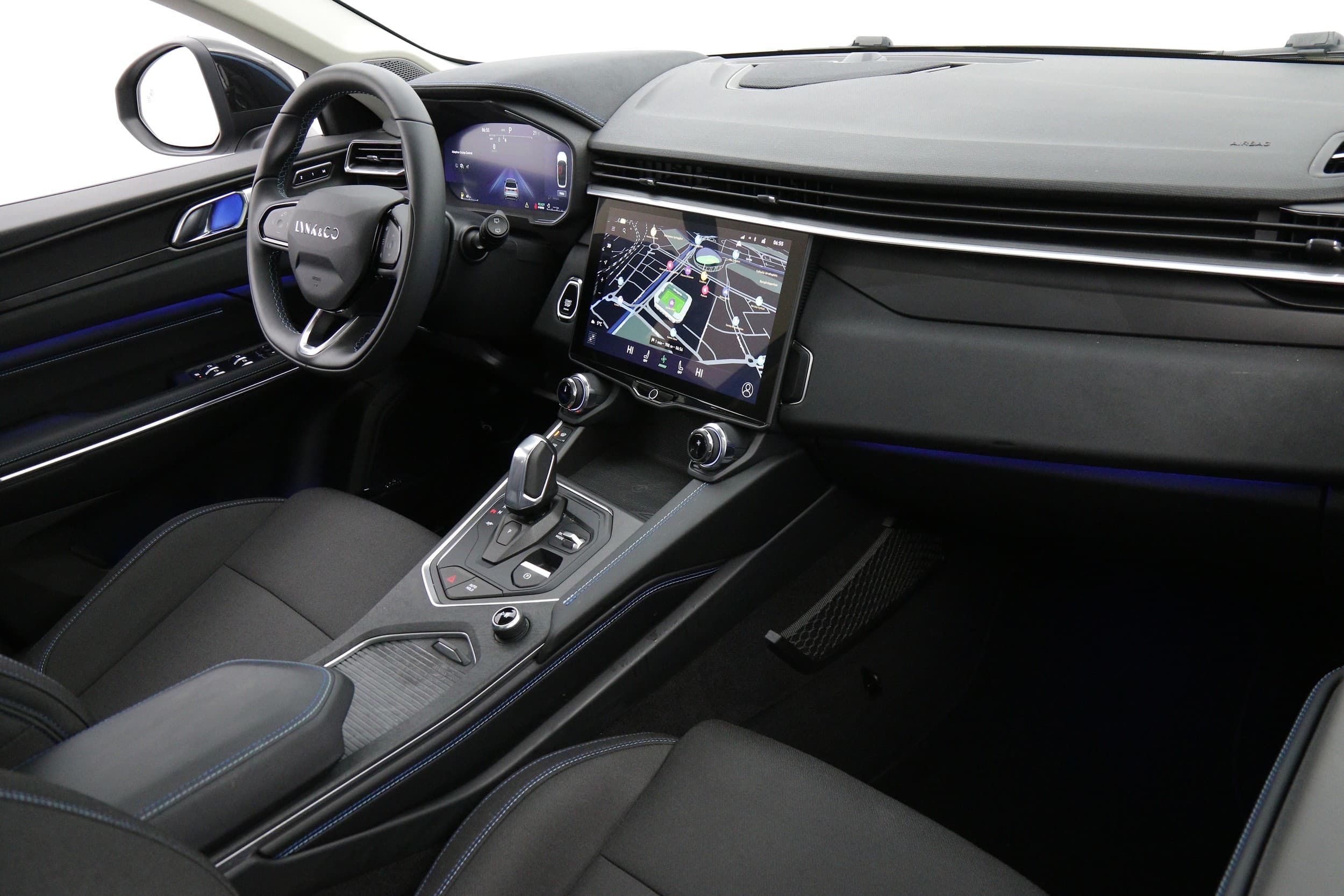 Lynk & Co 01