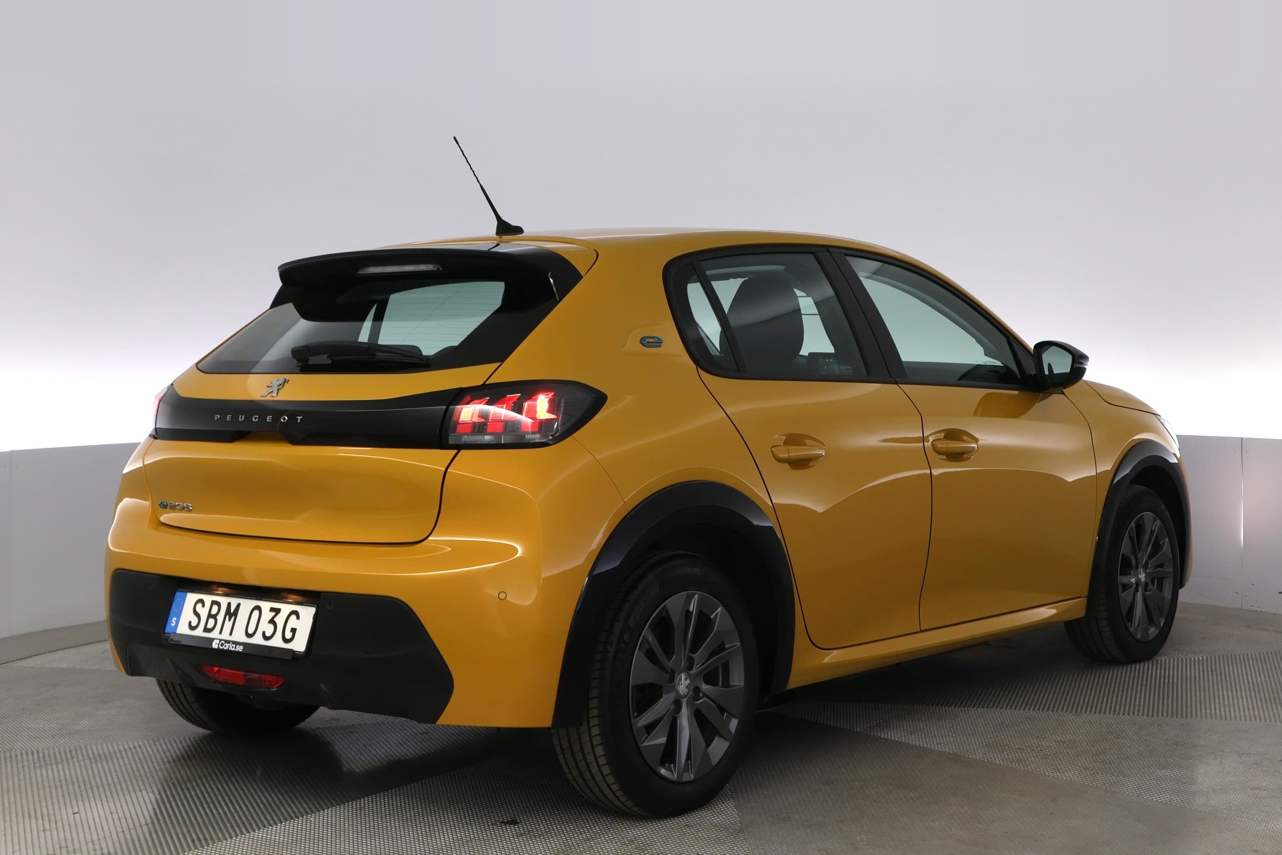 Peugeot e-208