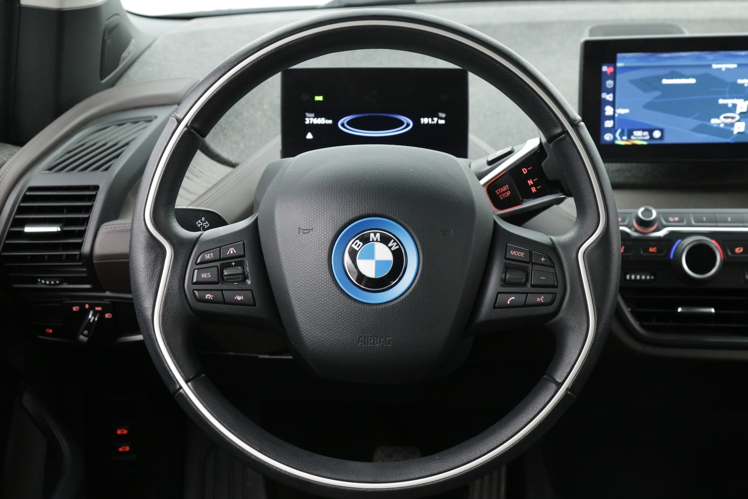 BMW i3s