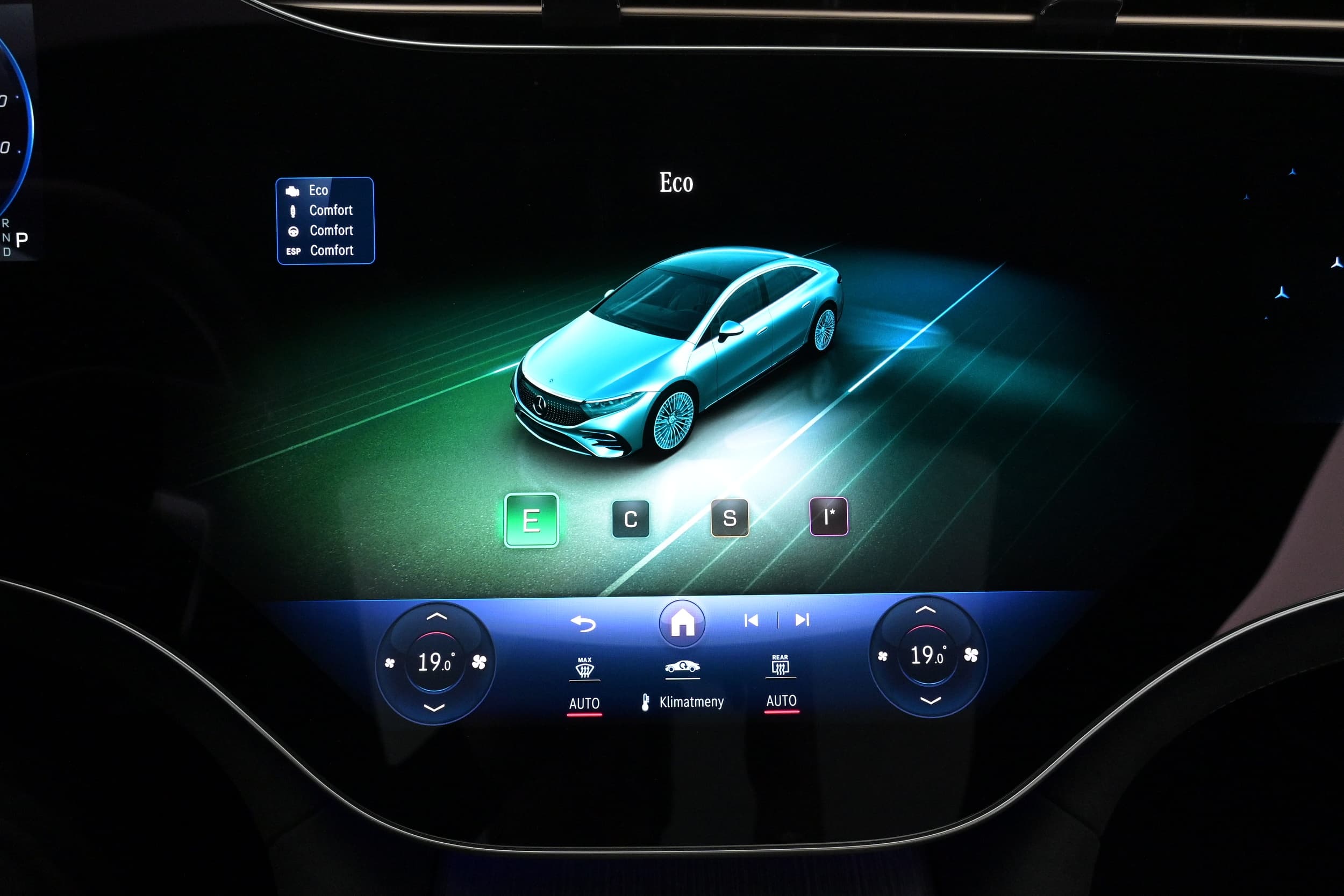 Mercedes-Benz EQS