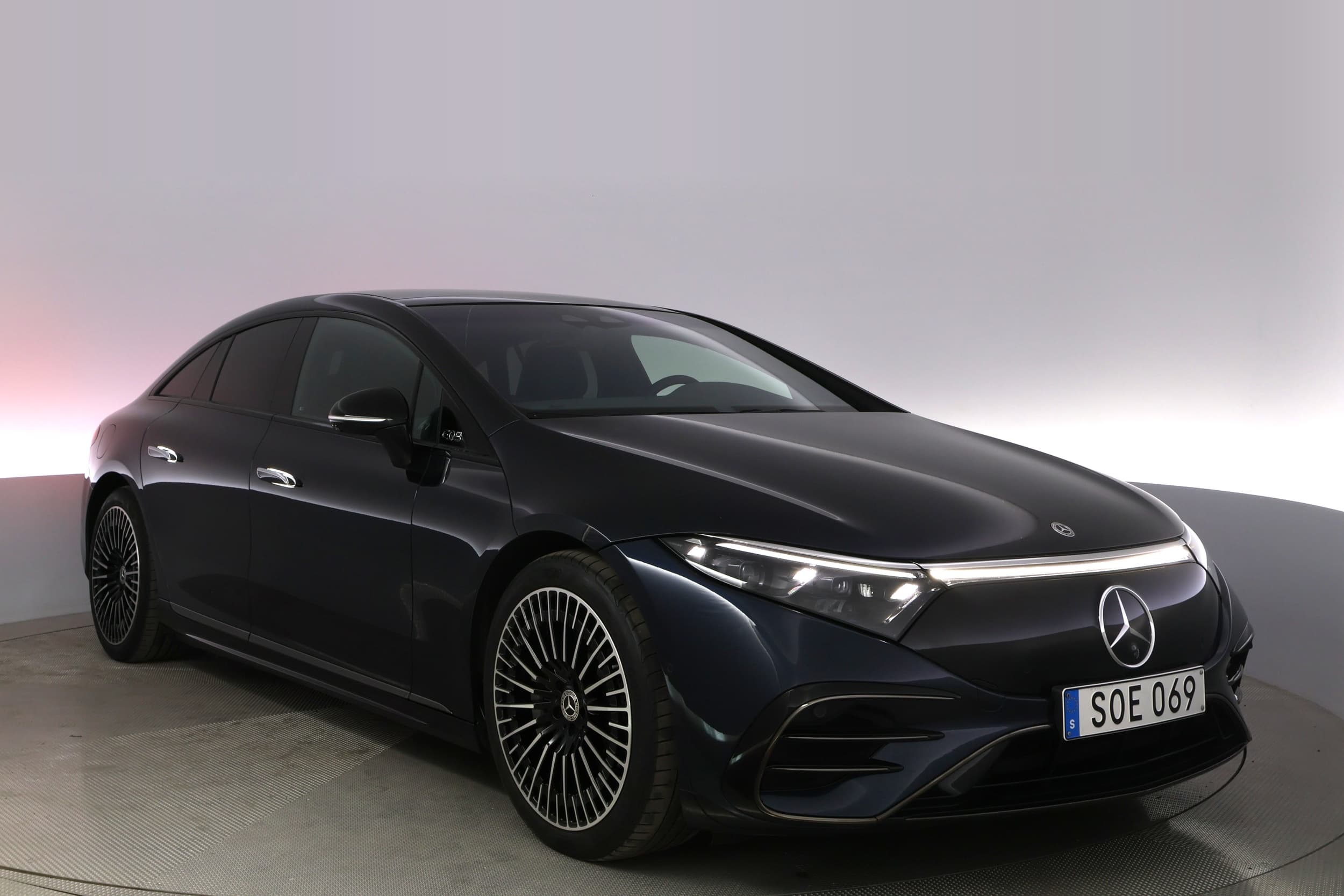 Mercedes-Benz EQS