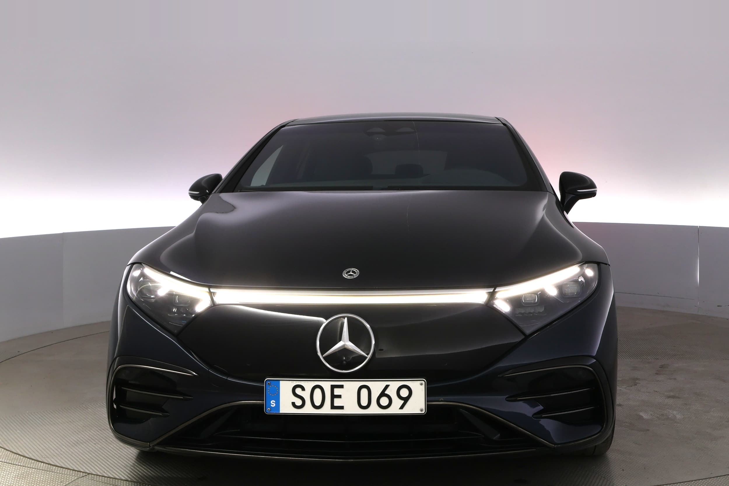 Mercedes-Benz EQS