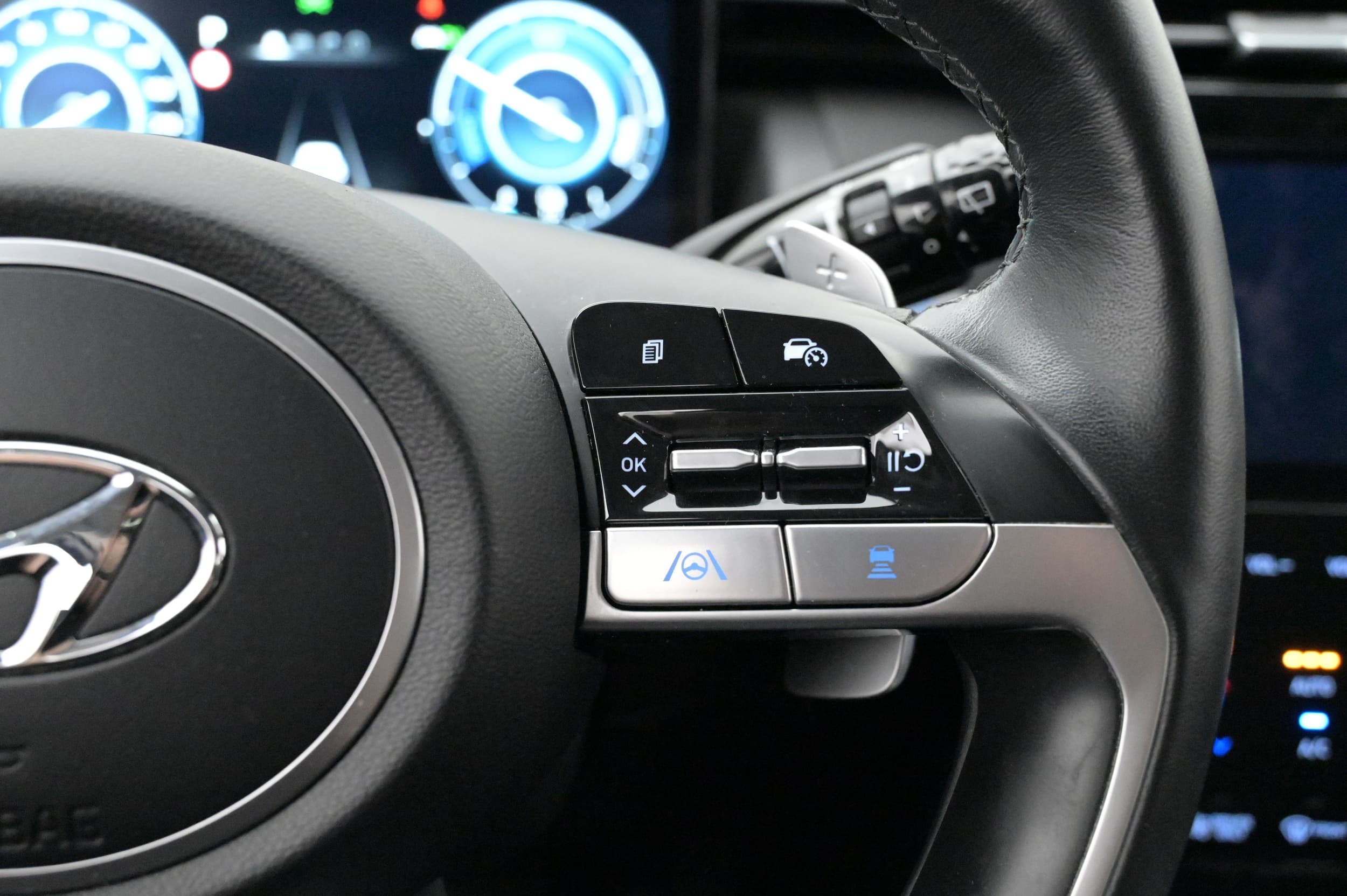 Adaptiv farthållare med lane assist