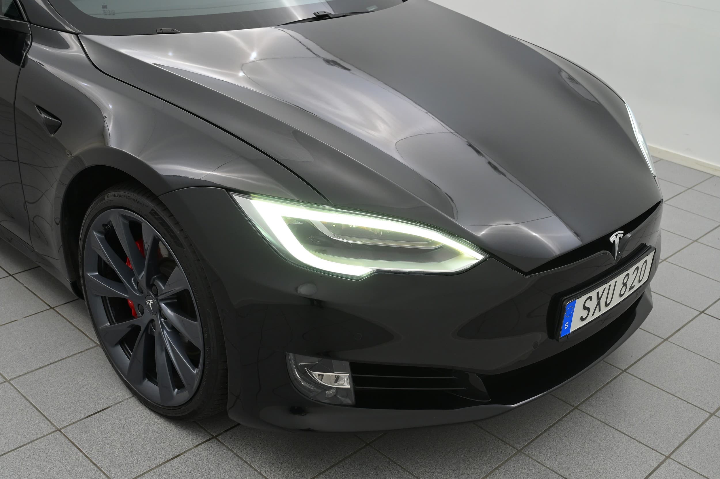 Tesla Model S