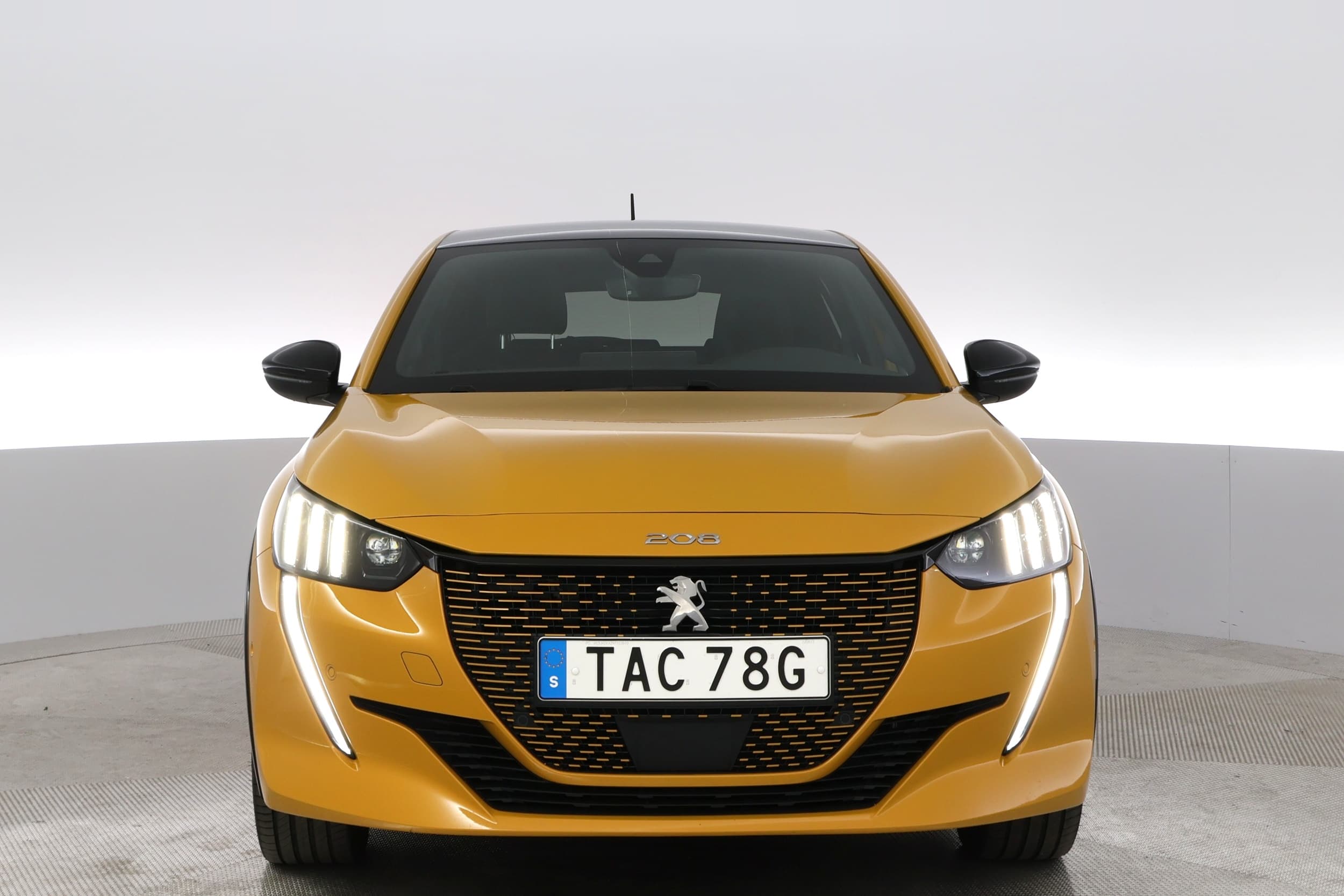 Peugeot e-208