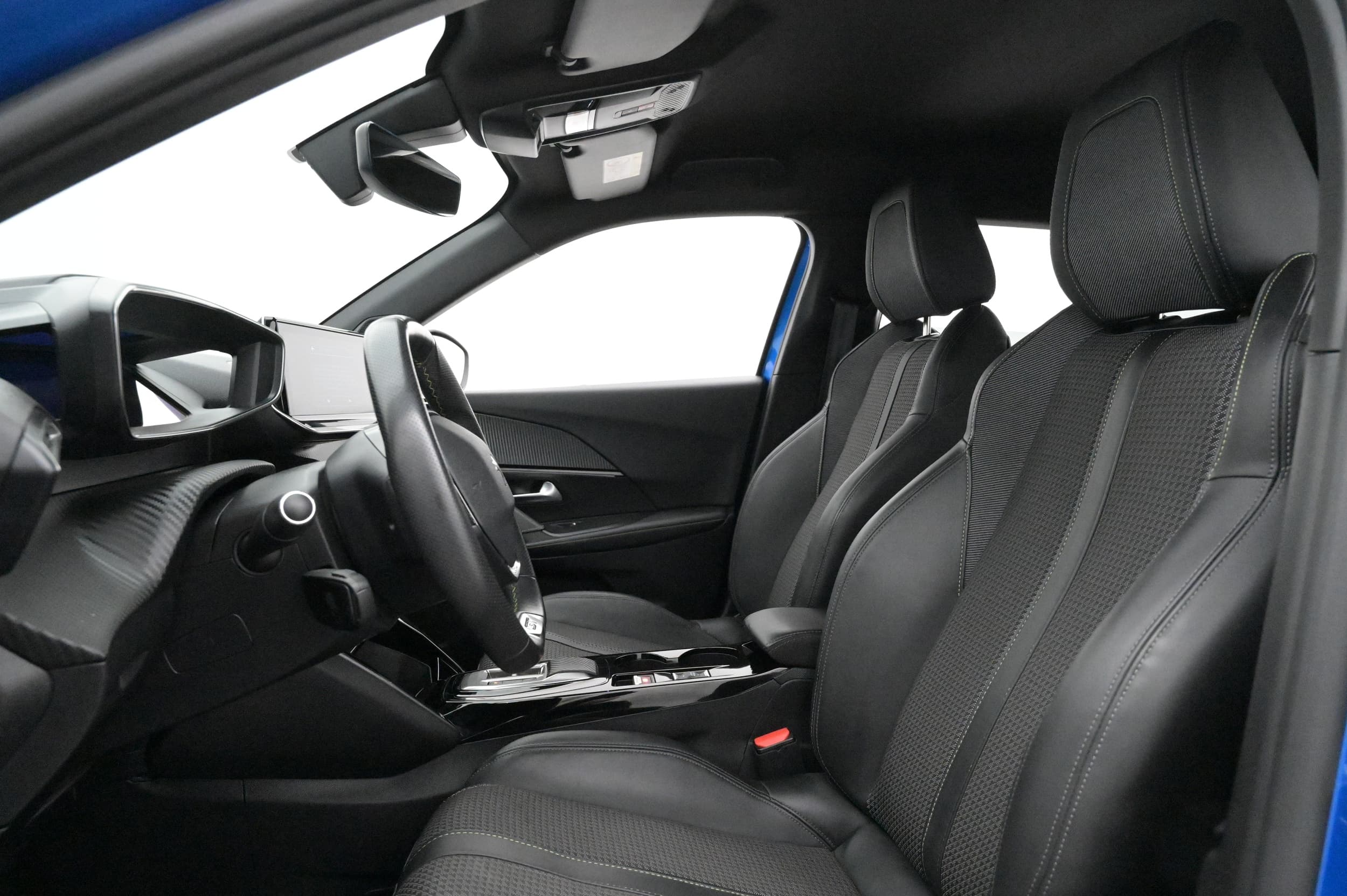 Peugeot e-2008