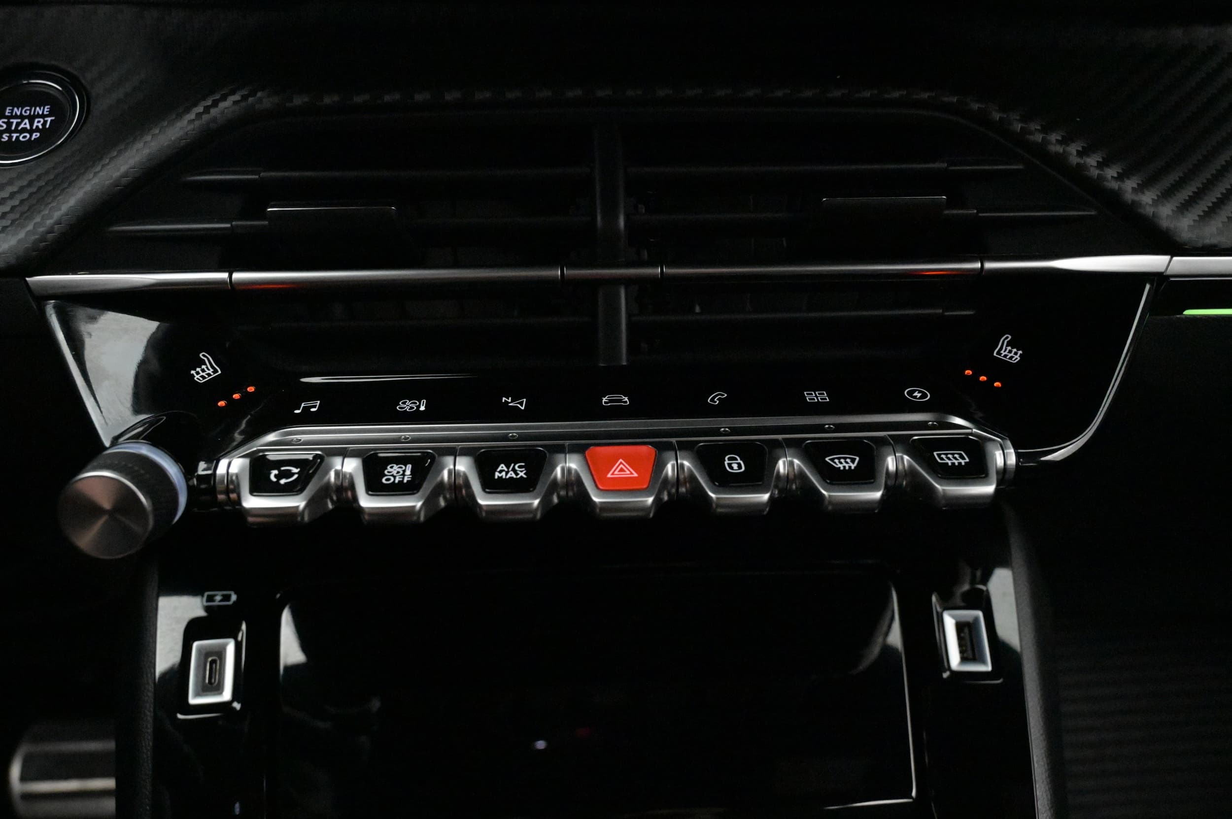 Peugeot e-2008