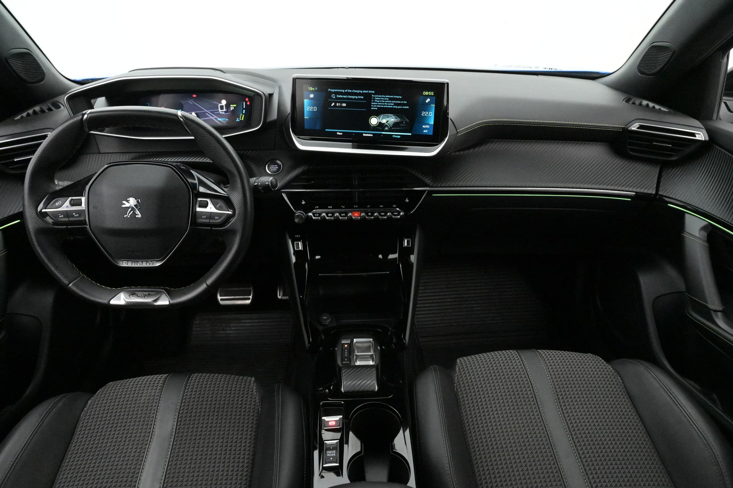 Peugeot e-2008