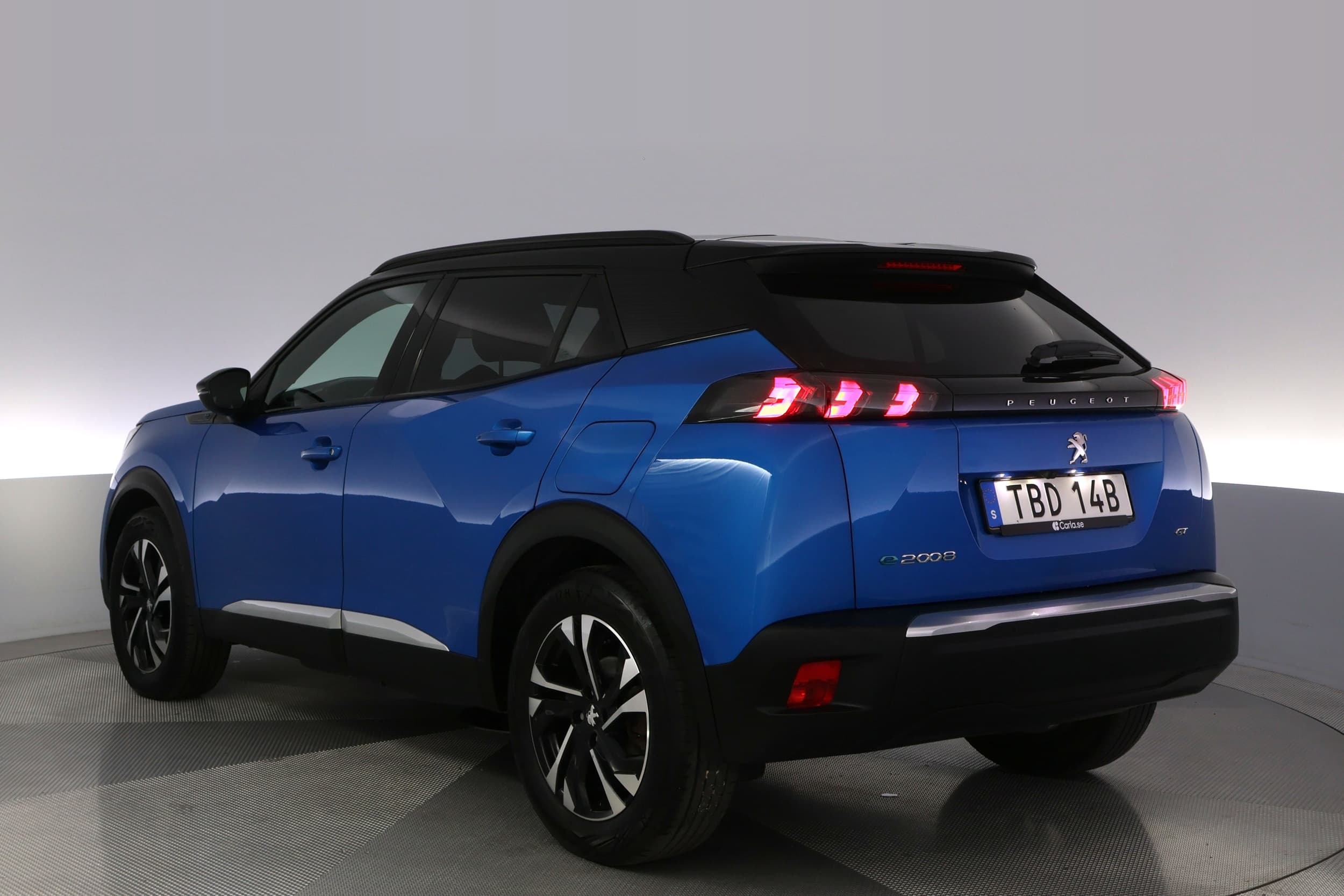 Peugeot e-2008