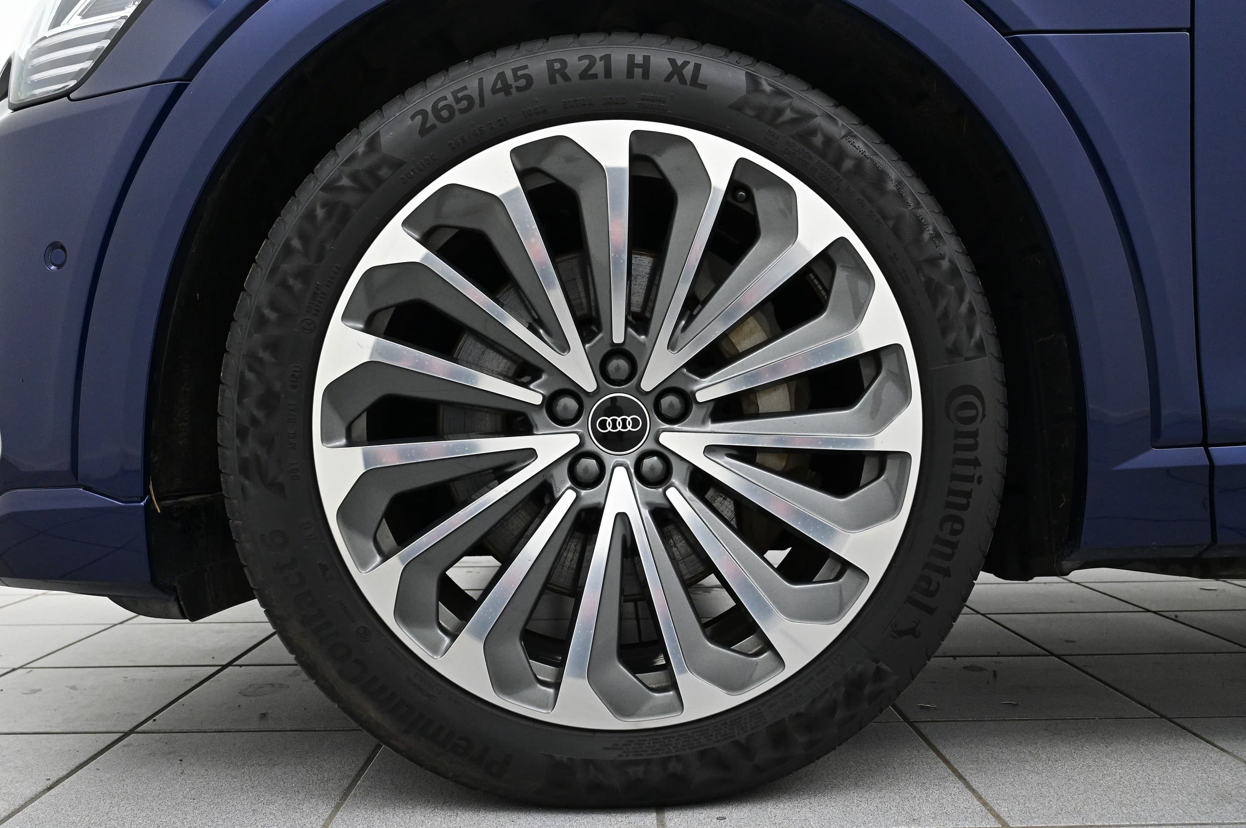 Audi e-tron