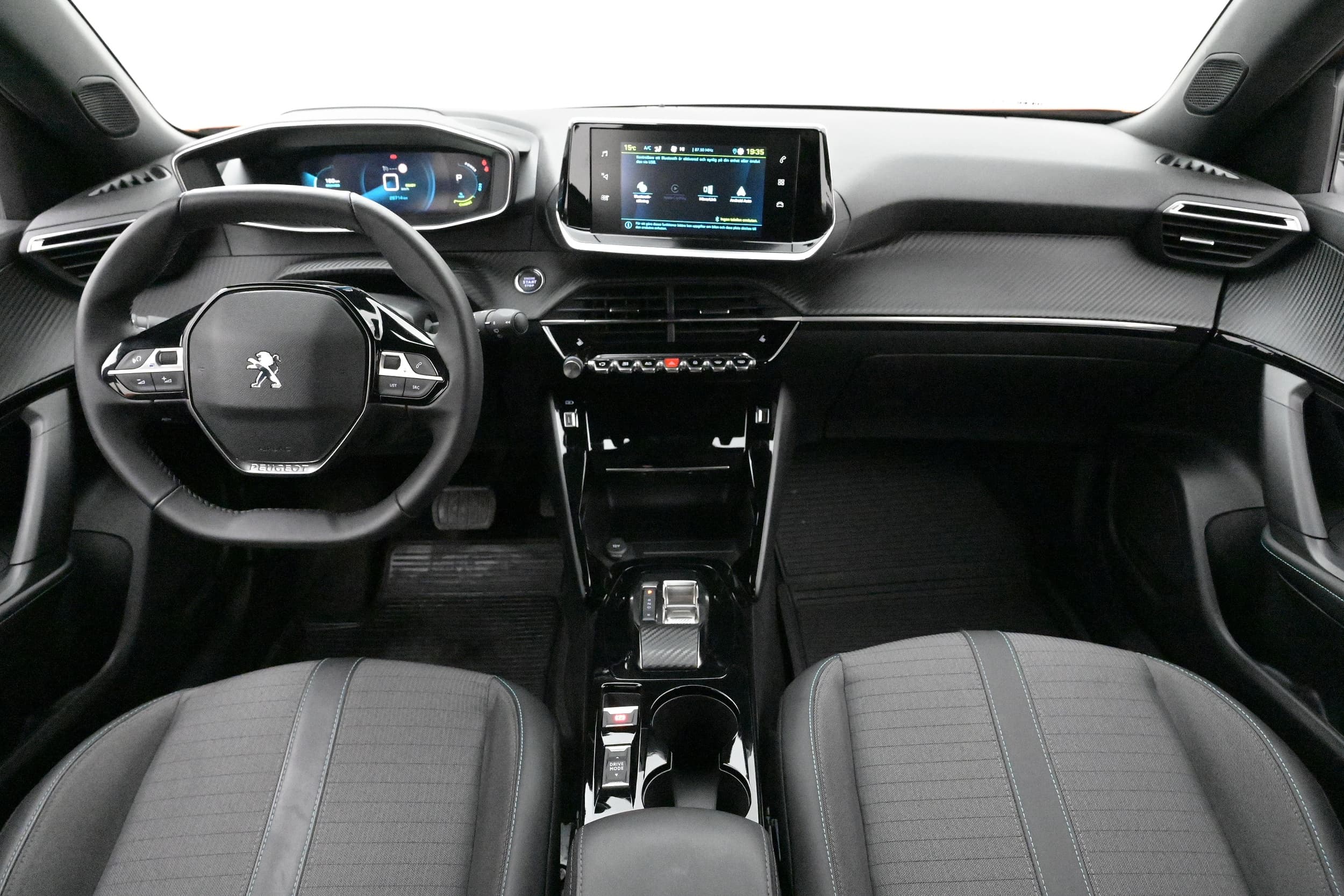 Peugeot e-2008